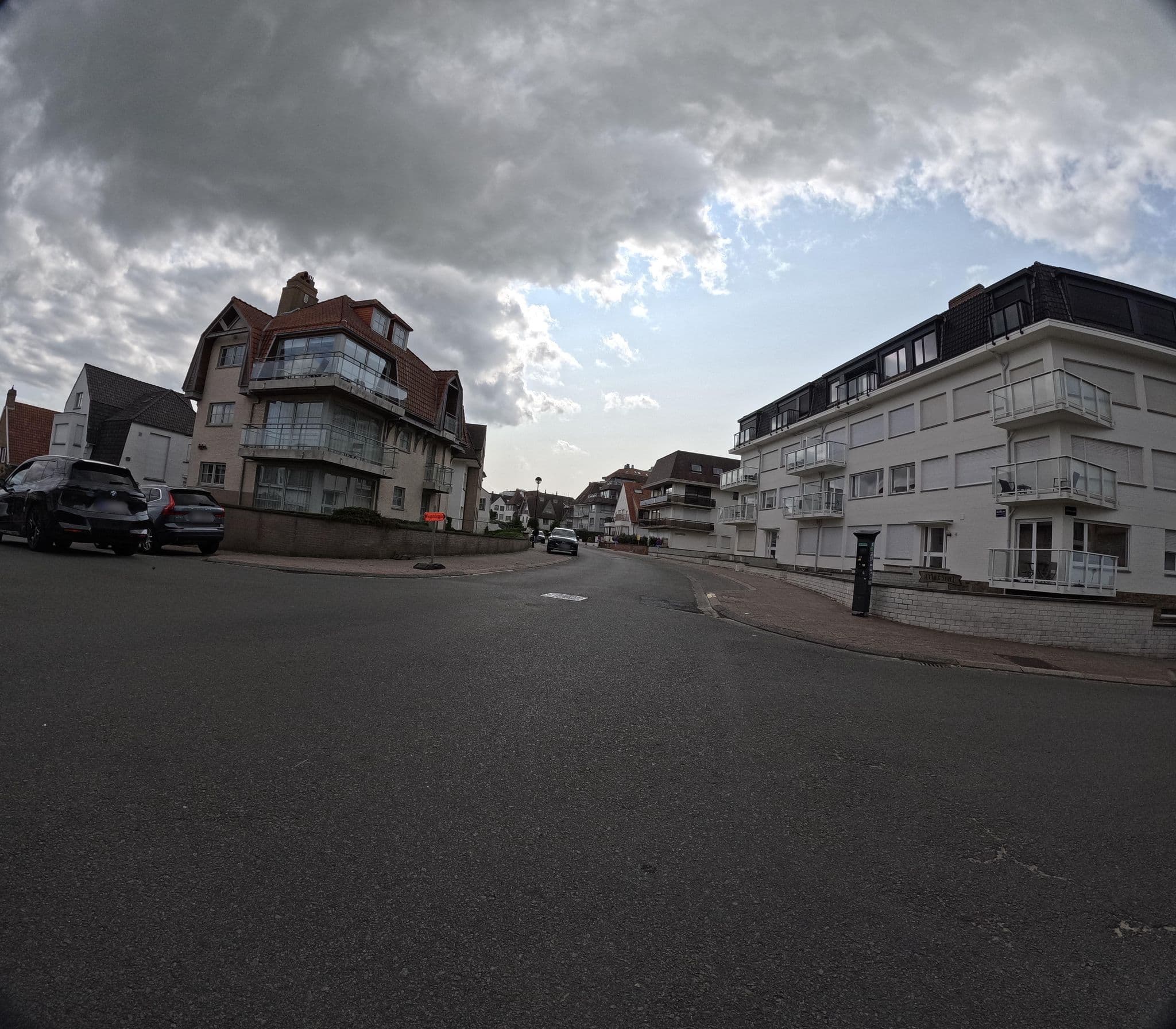 Street view near Duinbergen by Knokke, Knokke-Heist — © filipc (CC BY-SA · Mapillary)