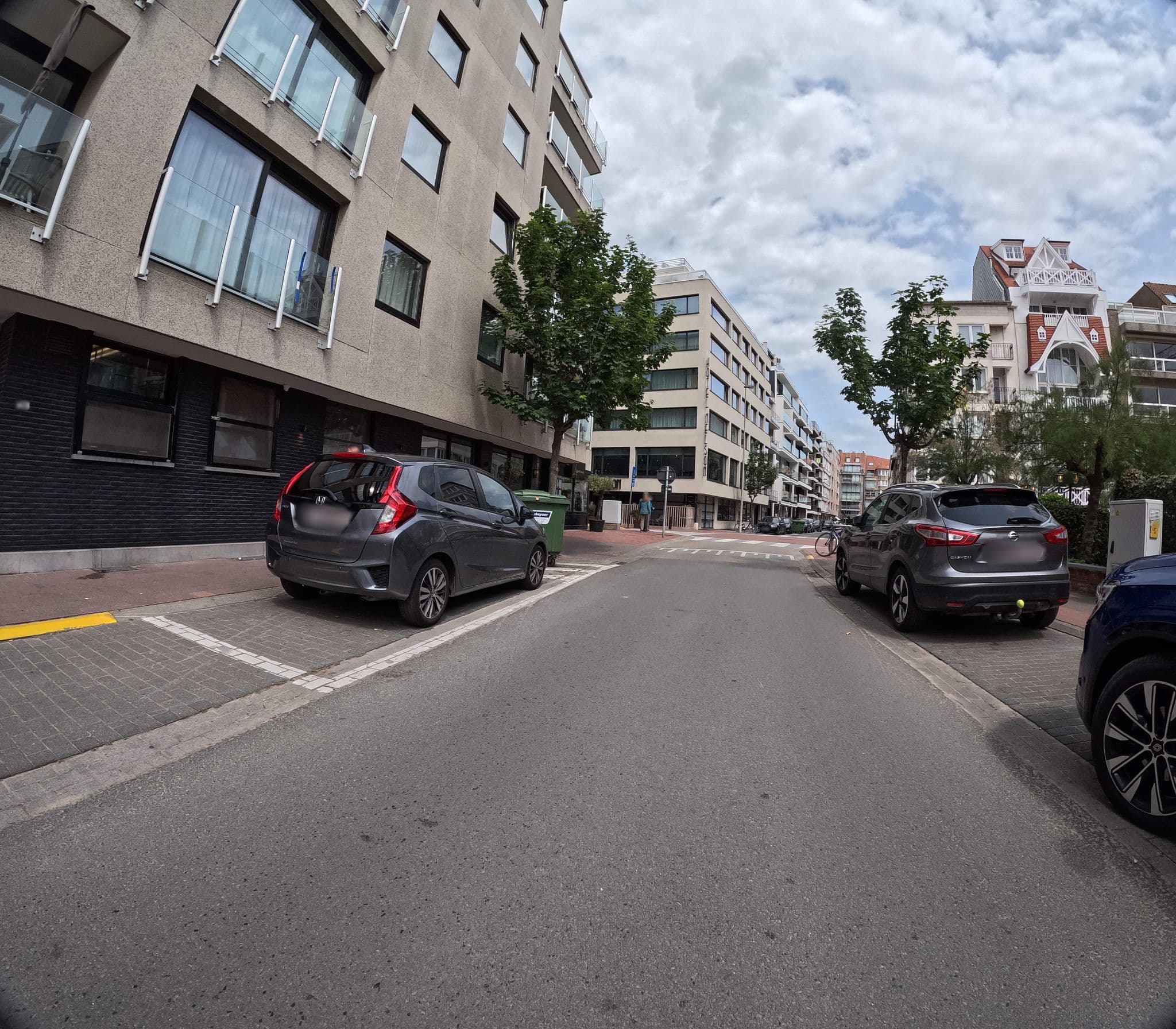 Street view near Hotel Atlanta, Knokke — © filipc (CC BY-SA · Mapillary)