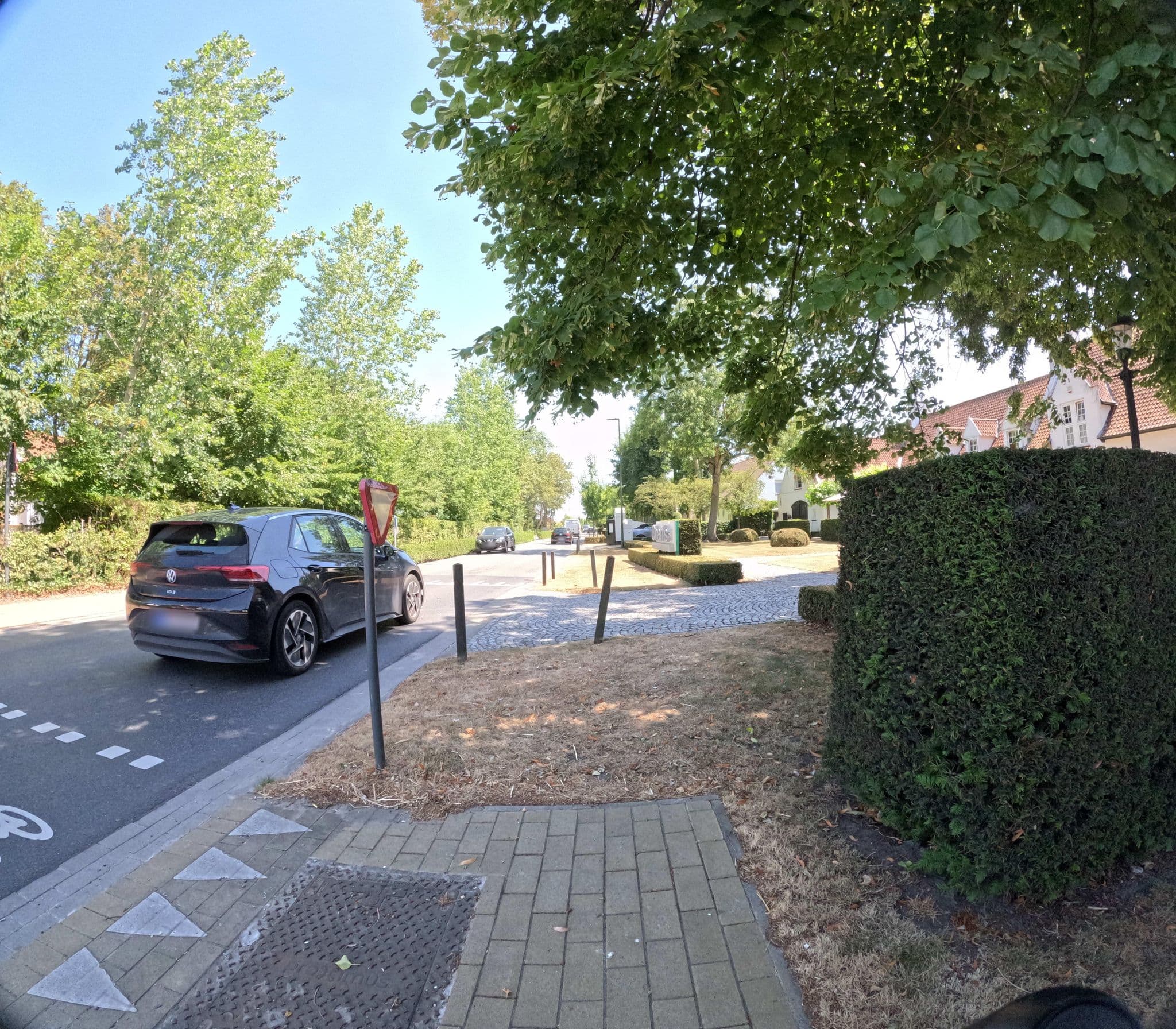 Street view near Charl's Brasserie Hotel, Westkapelle — © filipc (CC BY-SA · Mapillary)