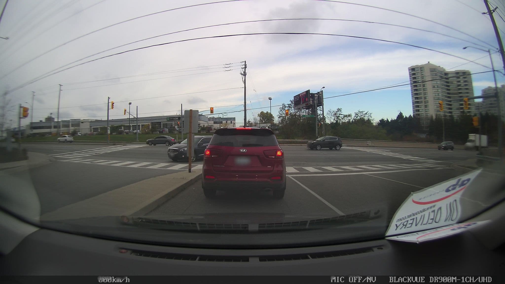 Street view near Liberty Suites Hotel, Newtonbrook East — © abcourier (CC BY-SA · Mapillary)