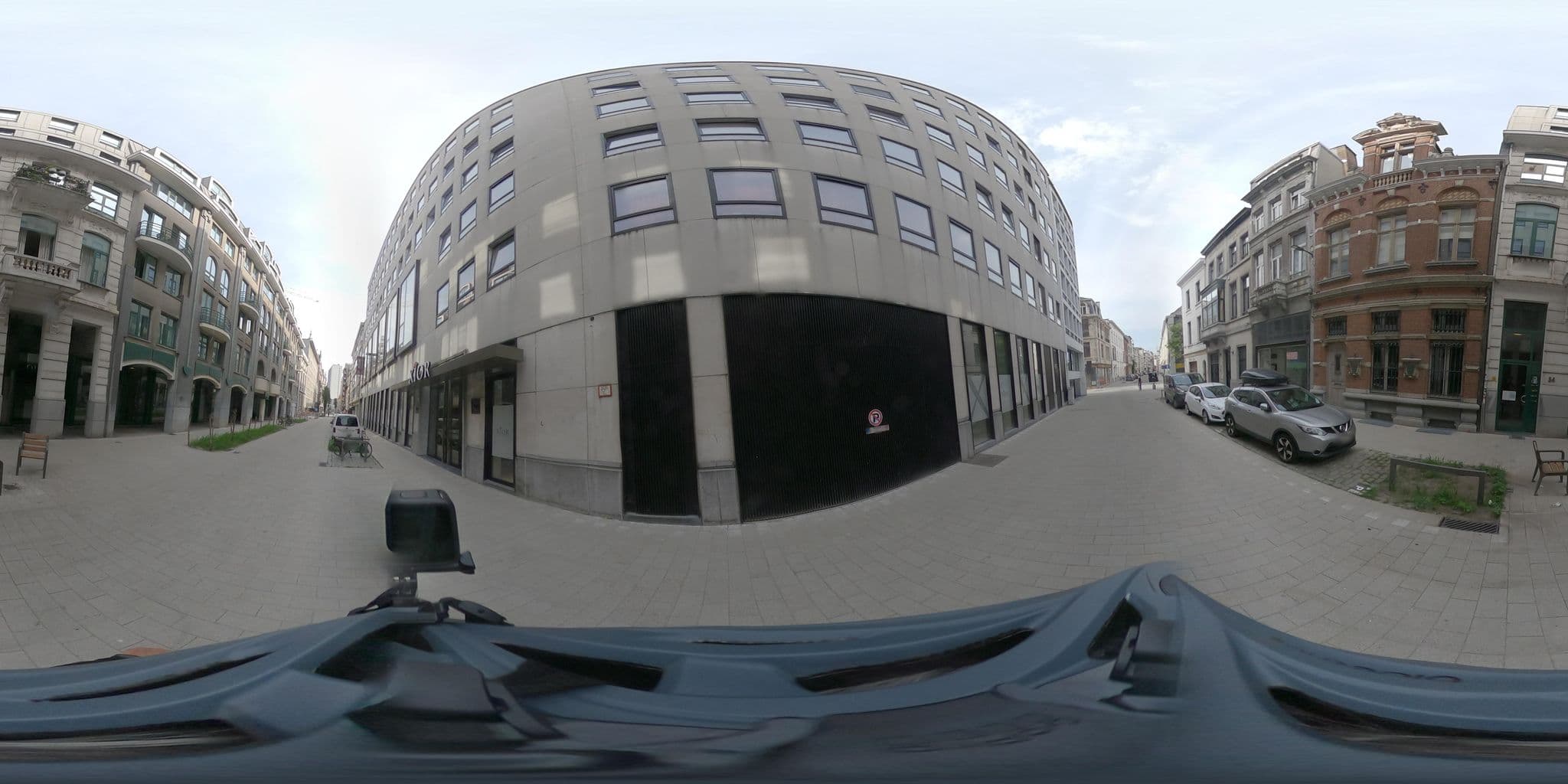 Street view near Hotel Lisa, Antwerp — © konink360 (CC BY-SA · Mapillary)