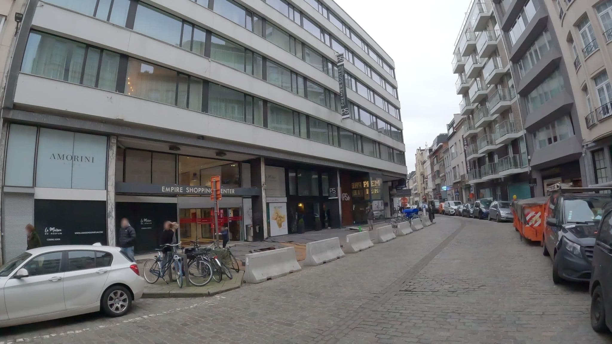 Street view near Luxury Suits, Antwerp — © koninklijke (CC BY-SA · Mapillary)