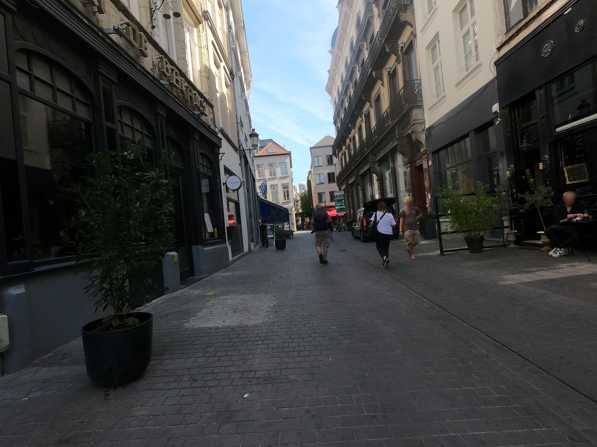 Street view near Hotel Riga, Antwerp — © thierry1030 (CC BY-SA · Mapillary)