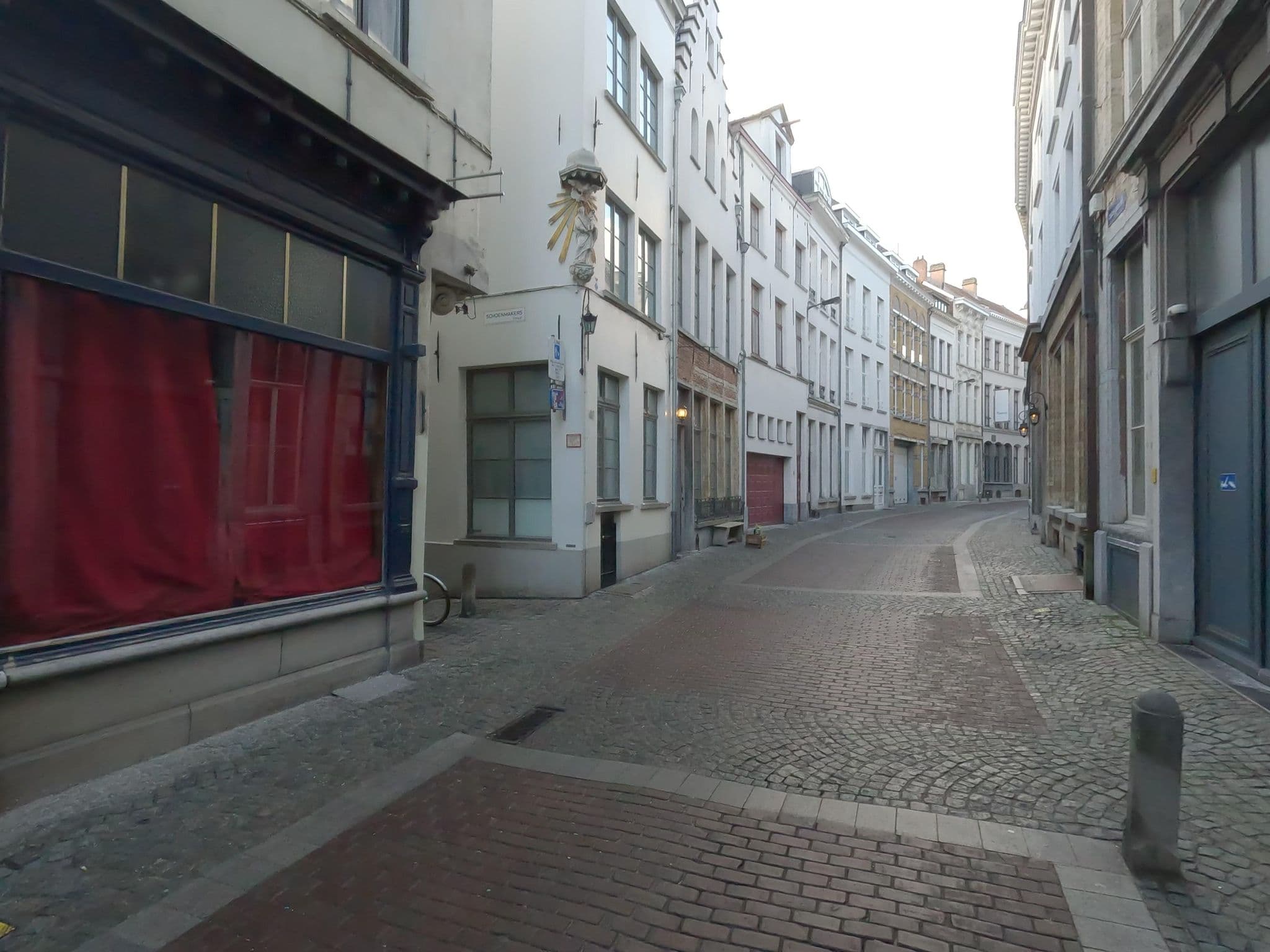 Street view near Hotel Rubens, Antwerp — © koninklijke (CC BY-SA · Mapillary)