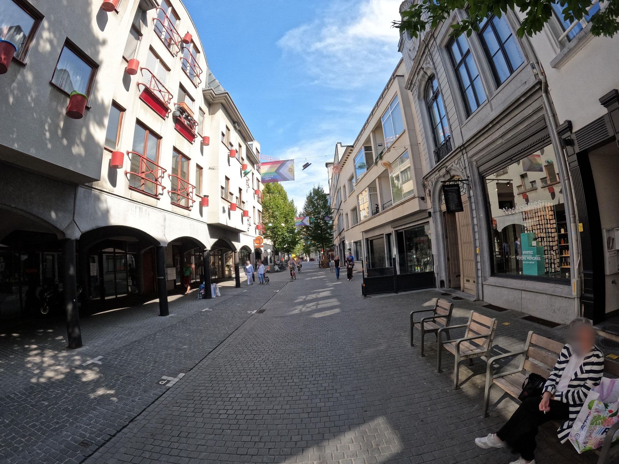 Street view near Aplace, Antwerp — © koninklijke (CC BY-SA · Mapillary)