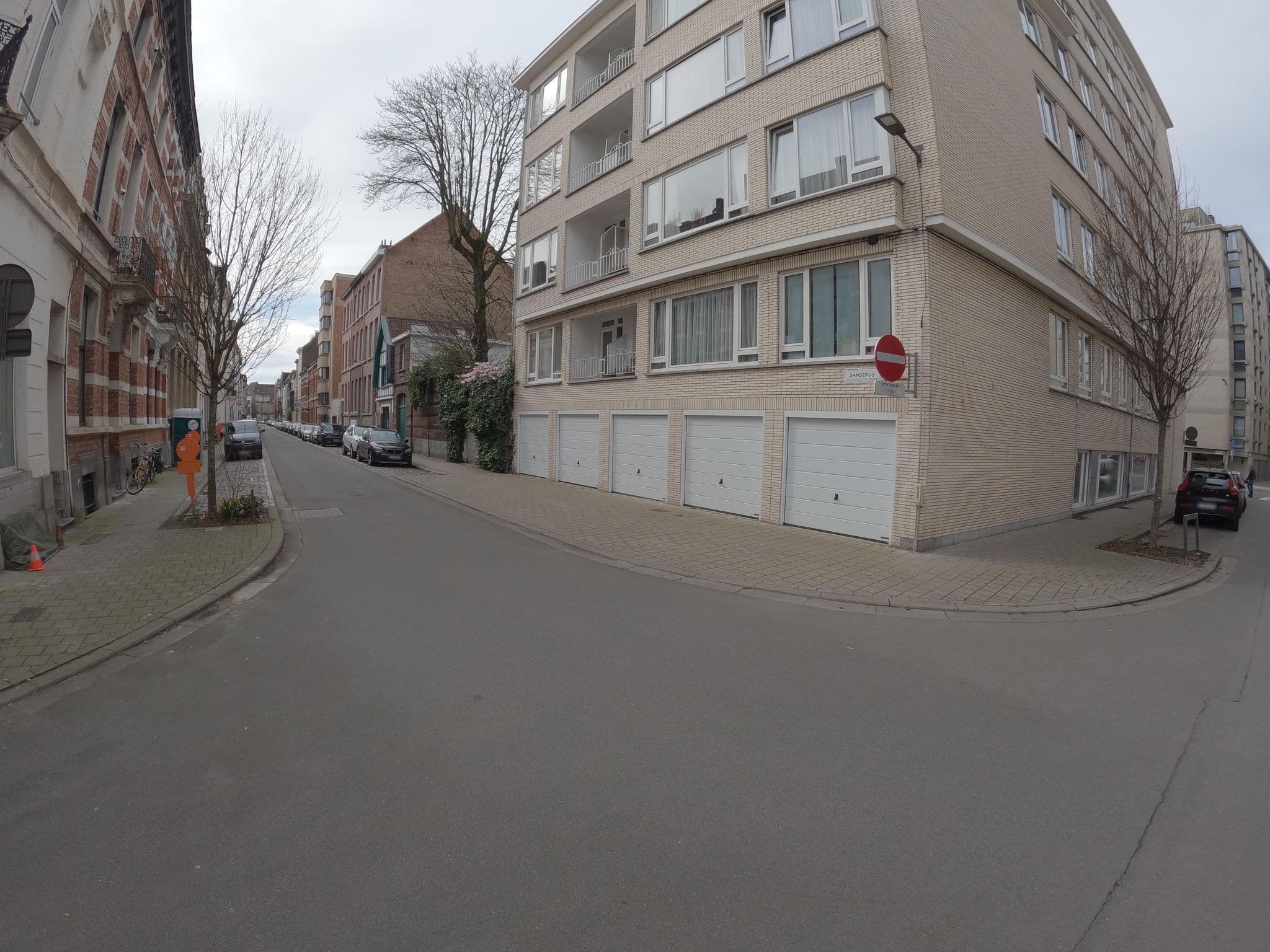 Street view near Guesthouse Cabosse, Antwerp — © koninklijke (CC BY-SA · Mapillary)