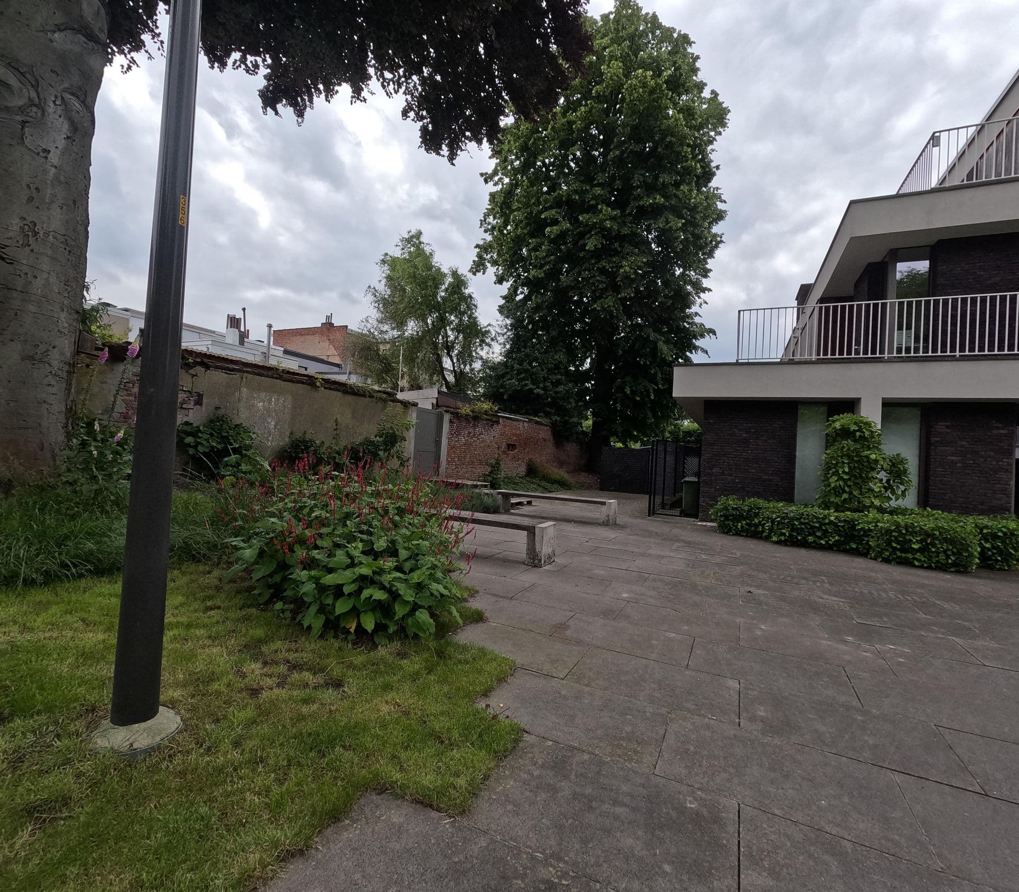 Street view near Espace B&B, Mortsel — © filipc (CC BY-SA · Mapillary)