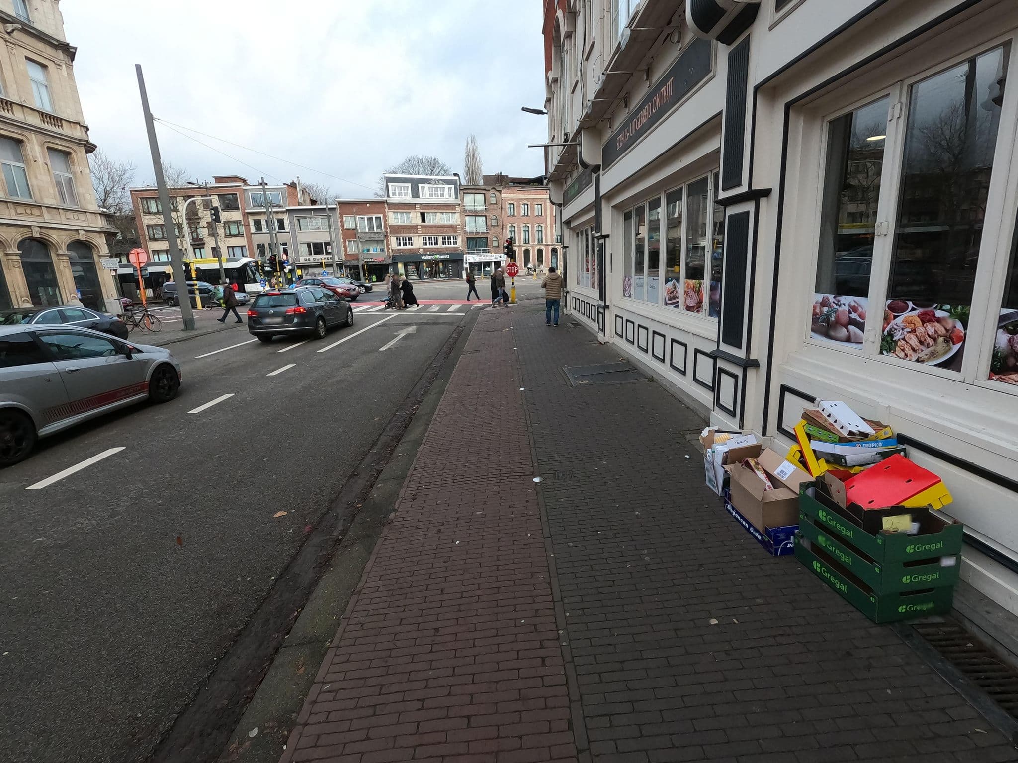 Street view near Hotel Bristol International, Mortsel — © koninklijke (CC BY-SA · Mapillary)