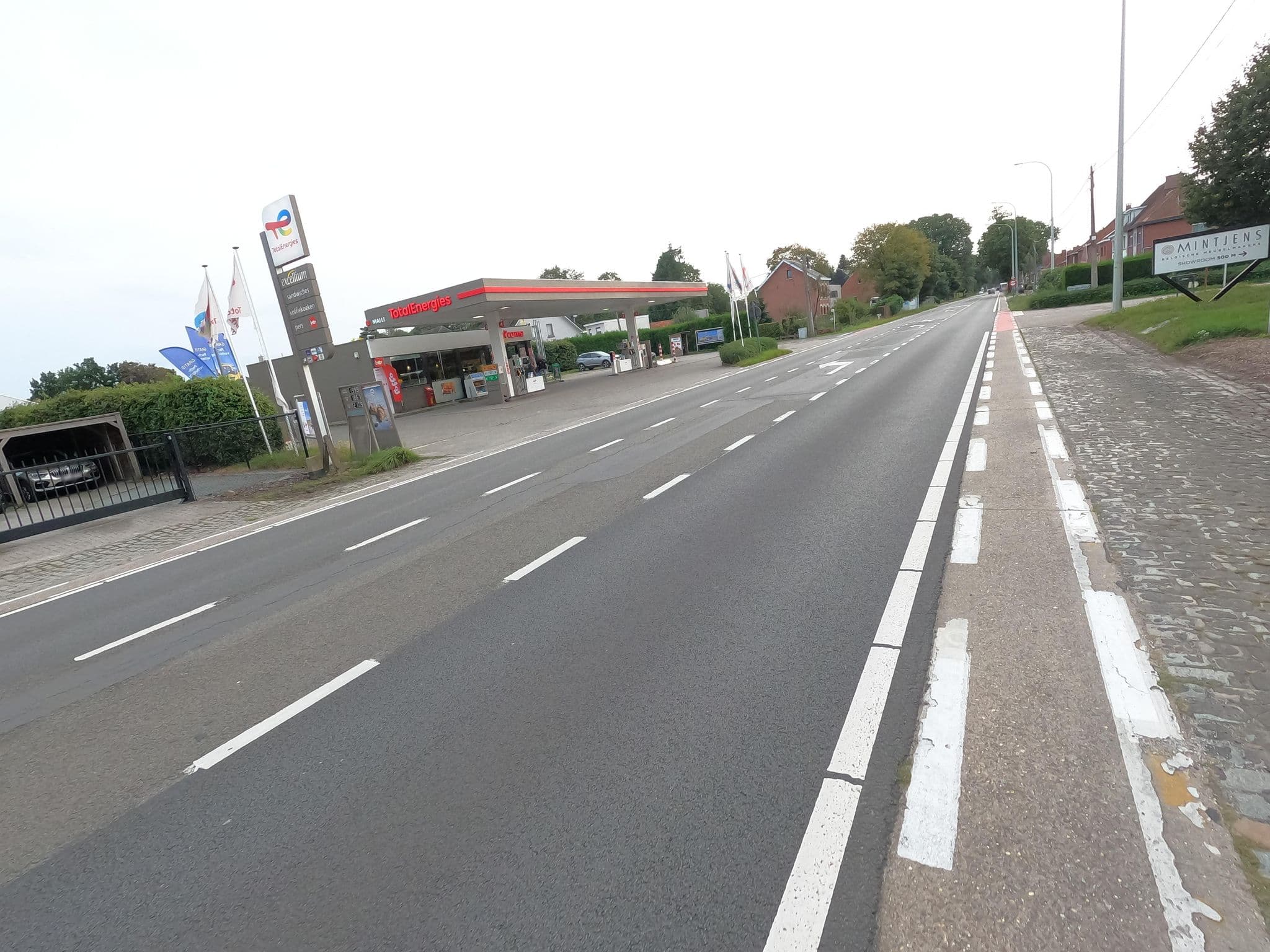 Street view near Herberg 't Molenhuis, Westmalle — © koninklijke (CC BY-SA · Mapillary)