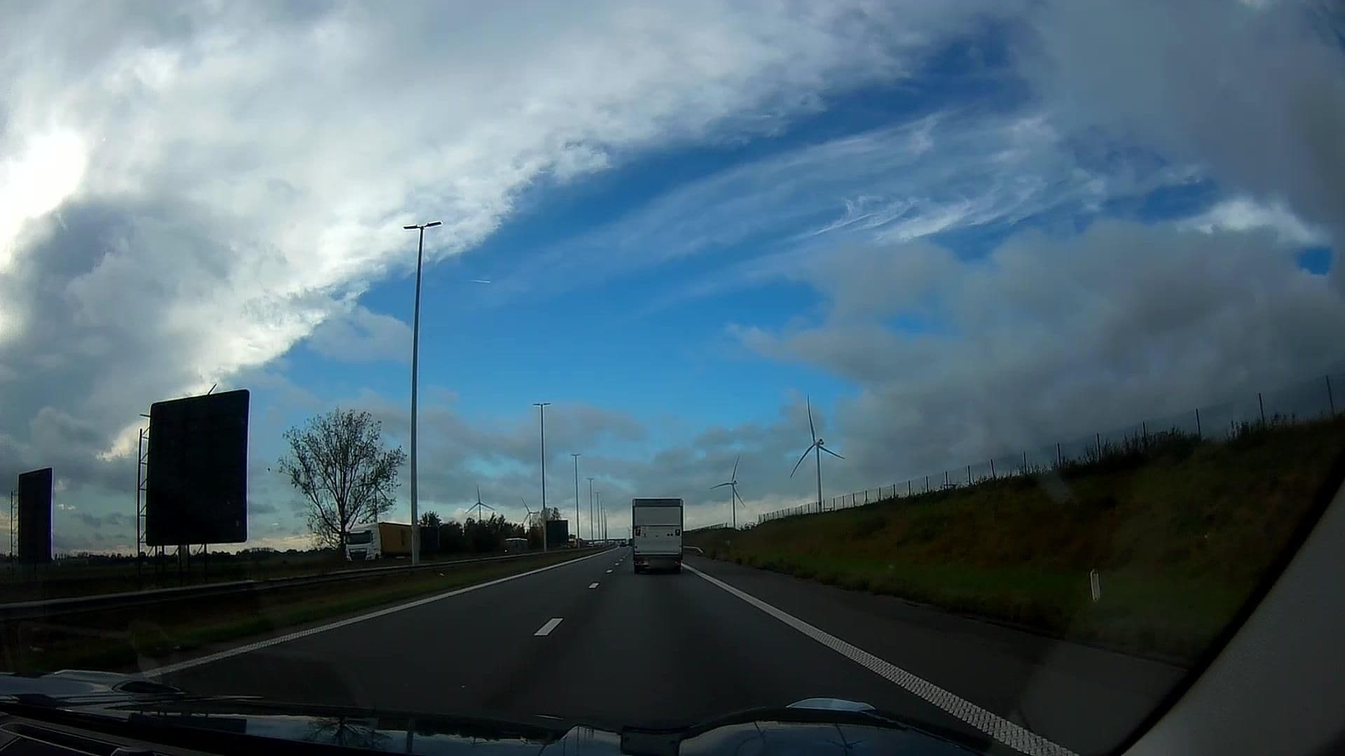 Street view near Catalonia Grand Place Hotel, Loenhout — © micmin1972 (CC BY-SA · Mapillary)