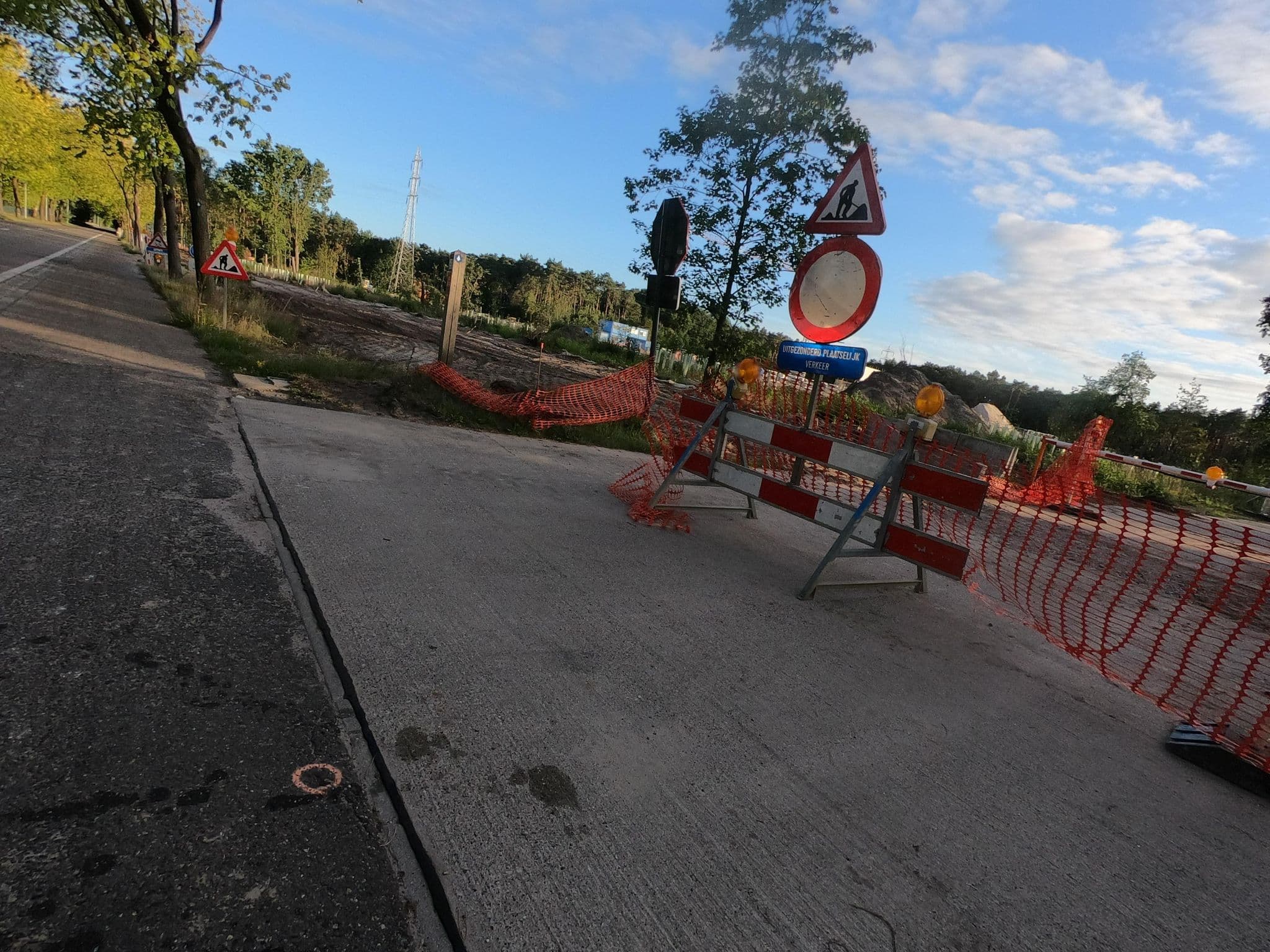 Street view near Studiecentrum voor Kernenergie Sck-Cen, Club-House, Mol — © thierry1030 (CC BY-SA · Mapillary)