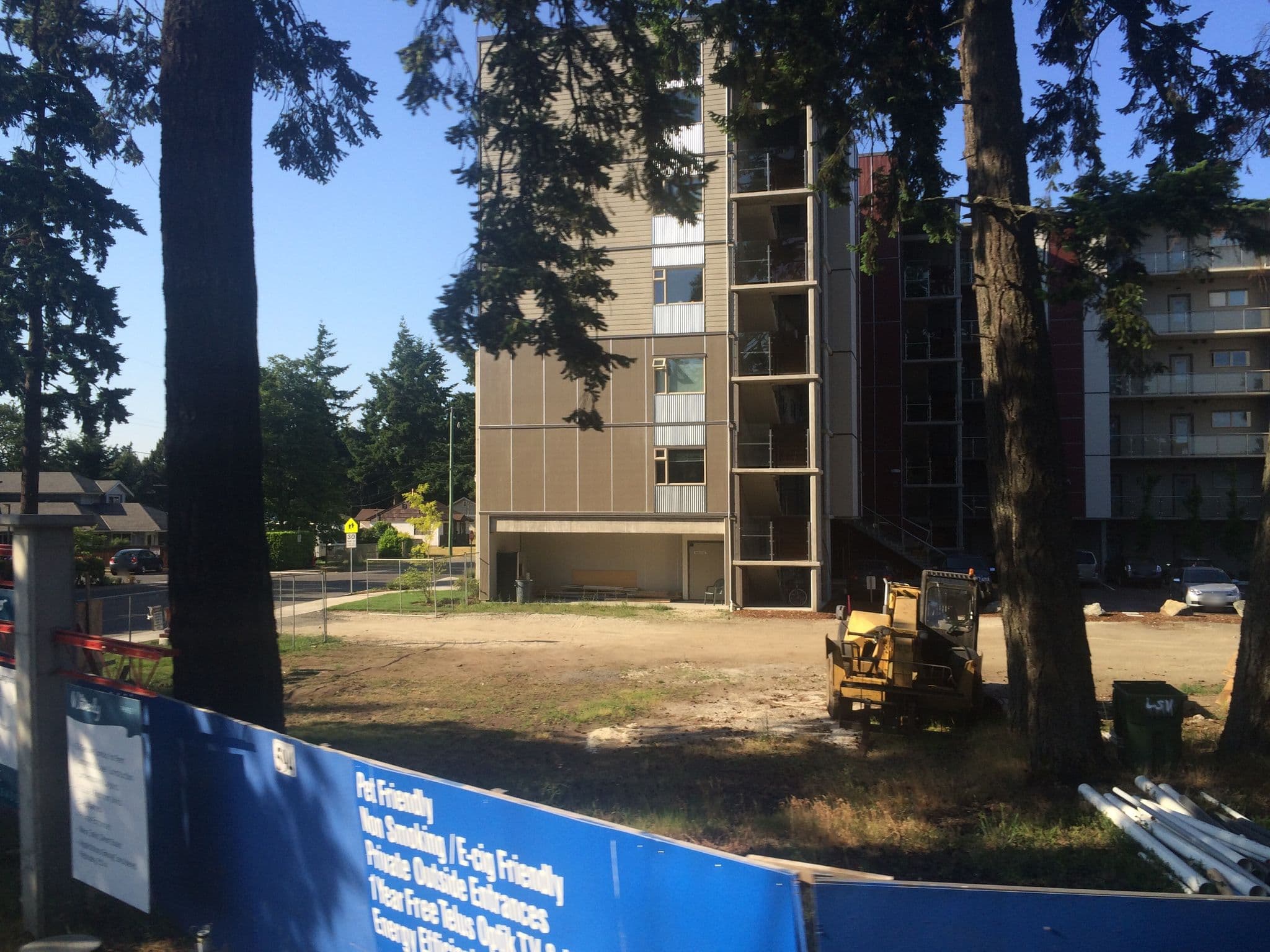 Street view near SoLo Suites, Langford — © alester (CC BY-SA · Mapillary)