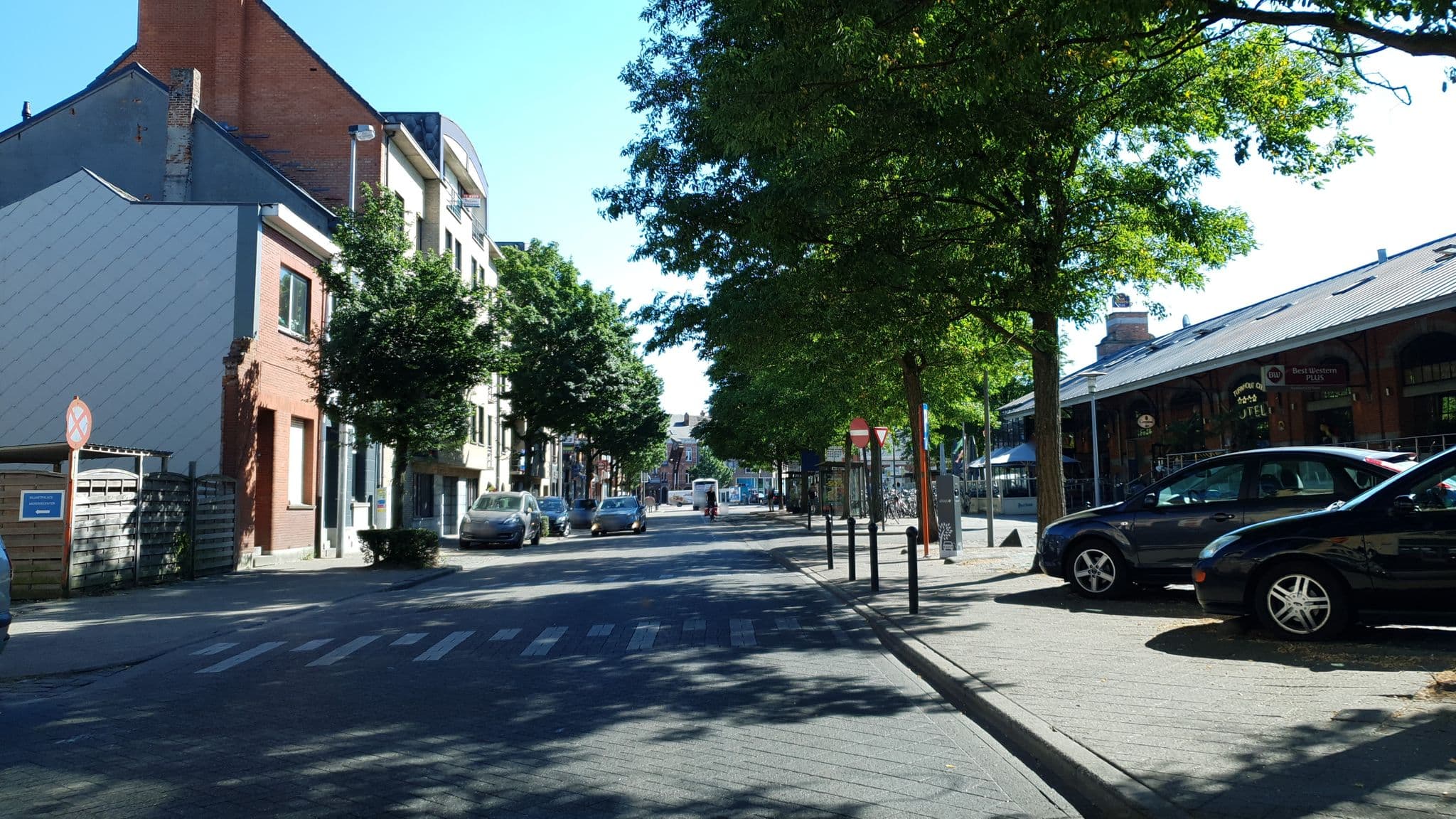 Street view near Hotel Tegenover Turnhout, Turnhout — © filipc (CC BY-SA · Mapillary)