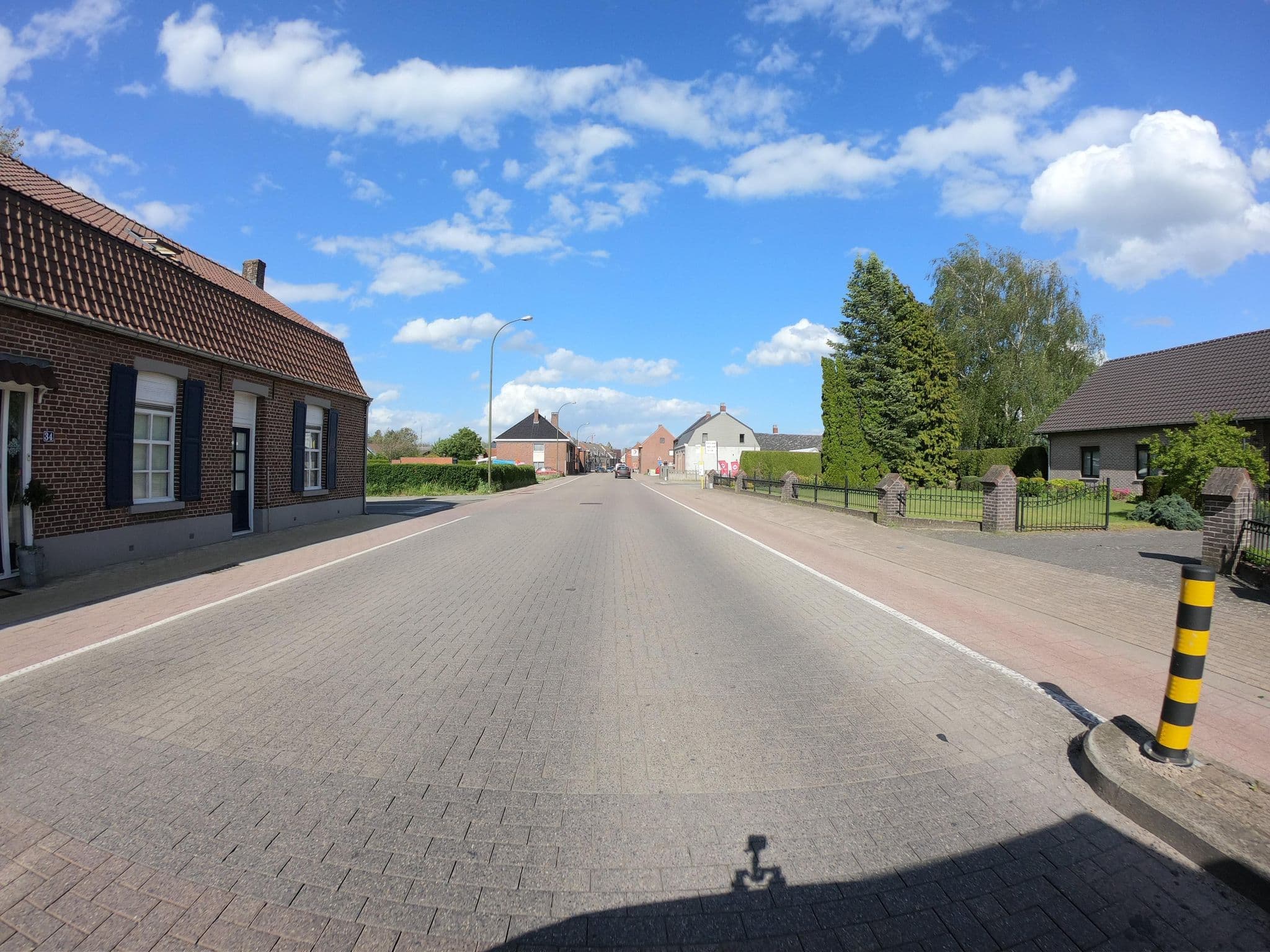 Street view near B&B Le Jardin, Overpelt — © joostjakob (CC BY-SA · Mapillary)