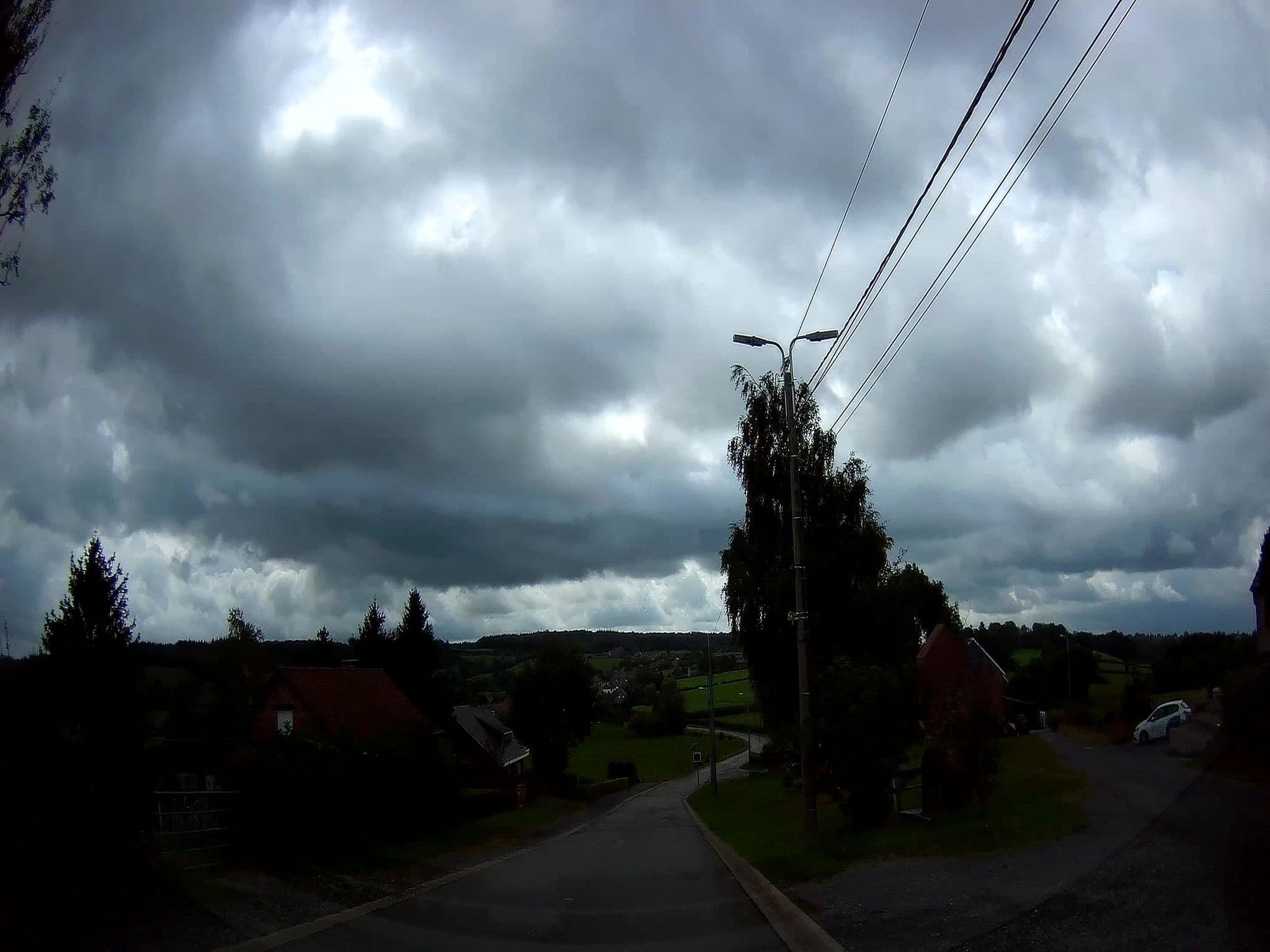 Street view near À la Belle Vue, Limbourg — © fuchserl (CC BY-SA · Mapillary)