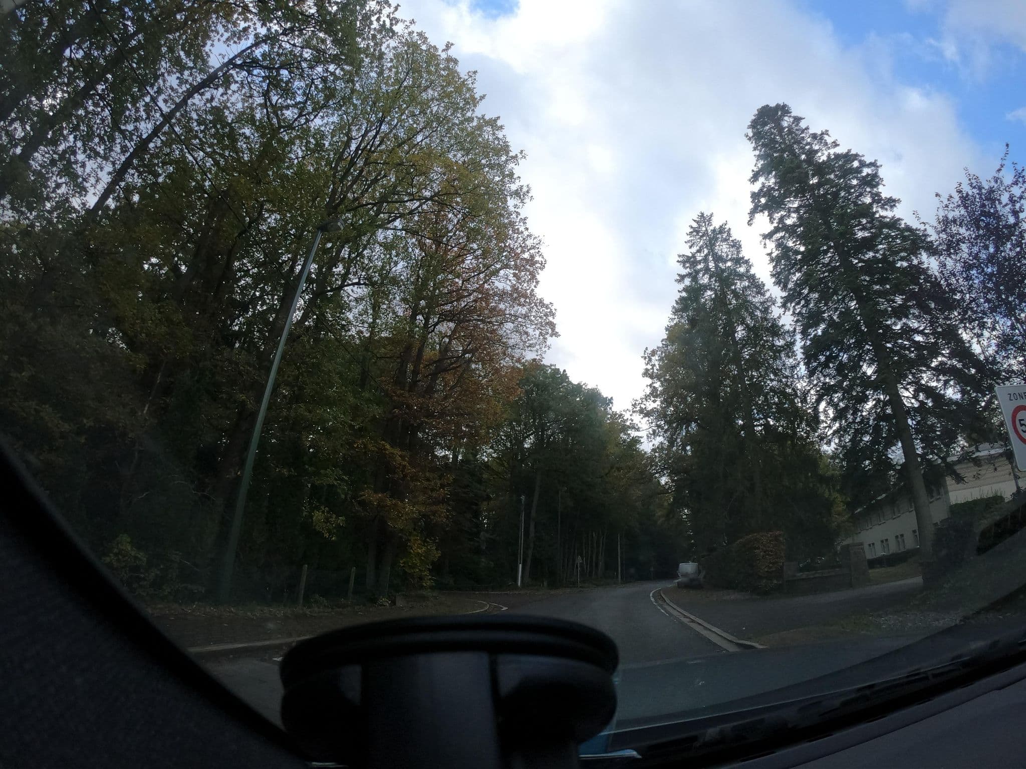 Street view near Balmoral Capital Soc. Etrangere, Spa — © vinisa (CC BY-SA · Mapillary)