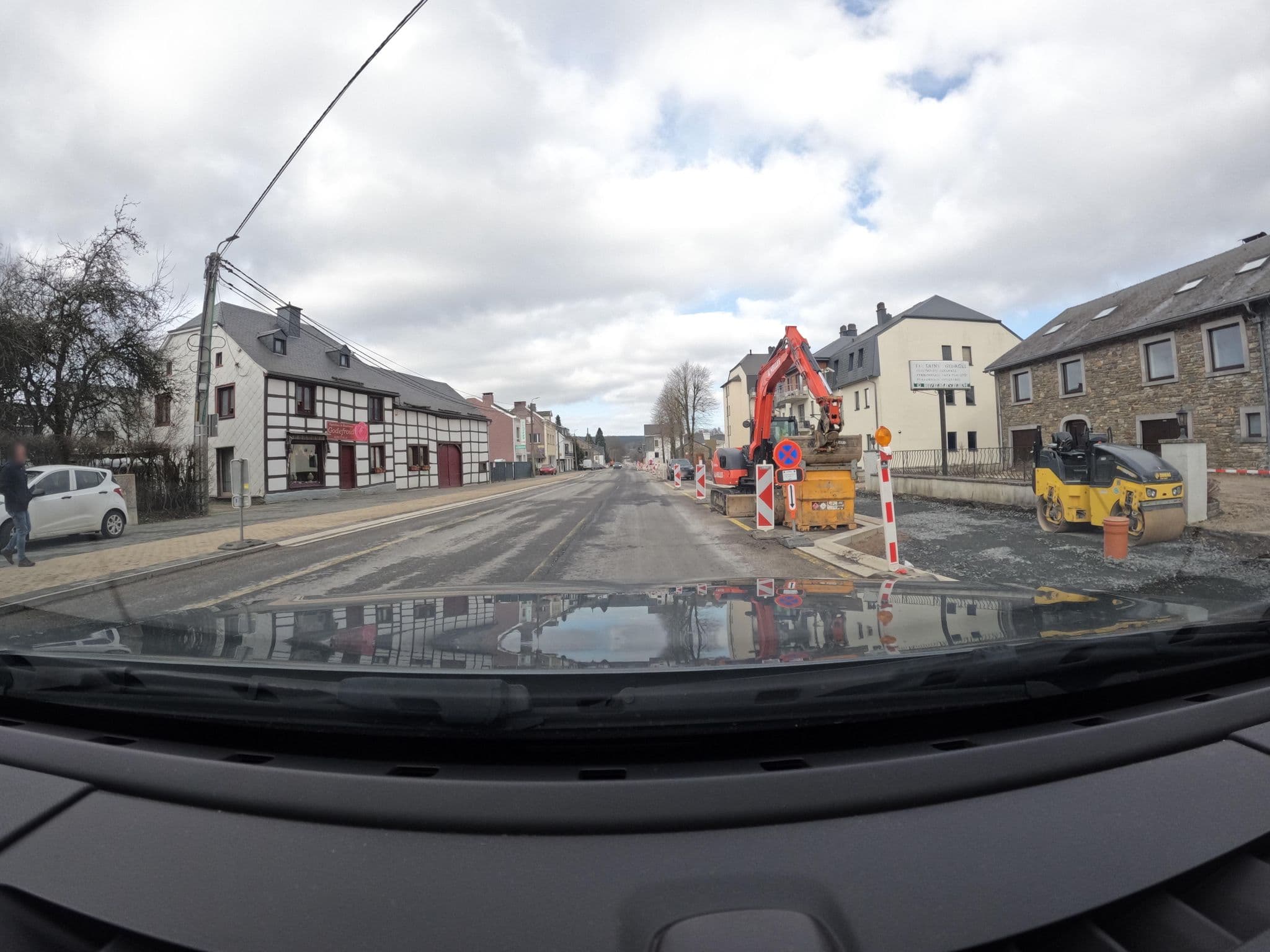 Street view near Appartement 2 Chambres Rue de Spa, Francorchamps — © vinisa (CC BY-SA · Mapillary)