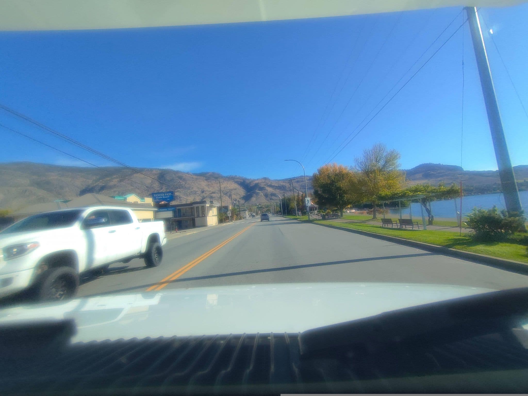 Street view near Richter Pass Motel, Osoyoos — © kibour (CC BY-SA · Mapillary)