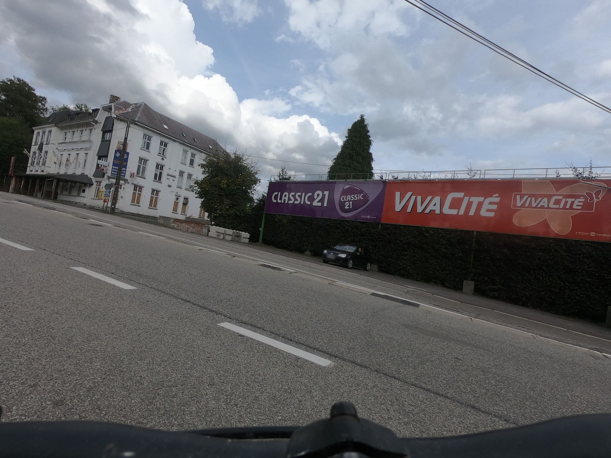 Street view near Hotel des Bruyères, Francorchamps — © joostjakob (CC BY-SA · Mapillary)