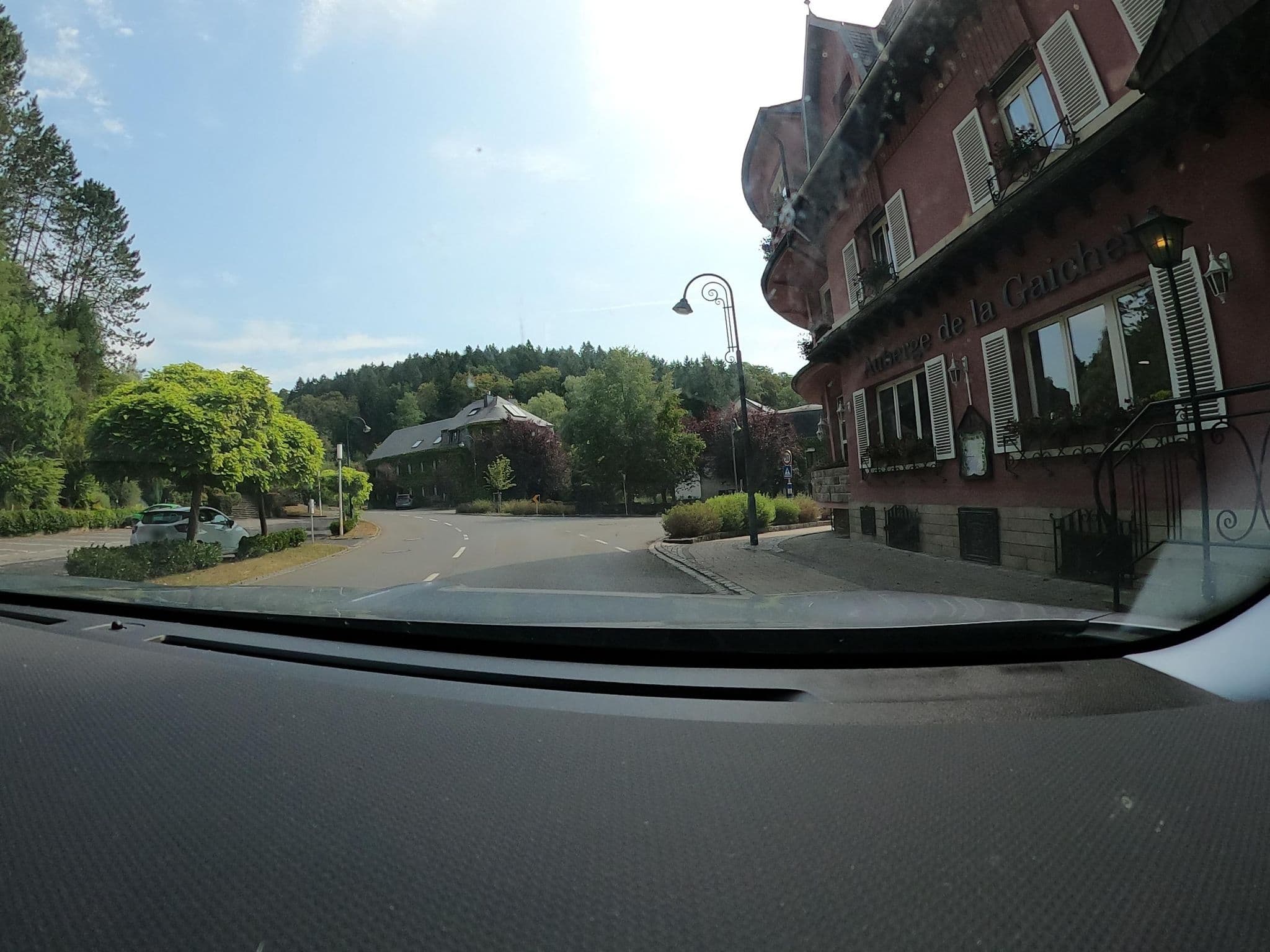 Street view near Auberge De La Gaichel, Arlon — © RaphaelPasLoin (CC BY-SA · Mapillary)