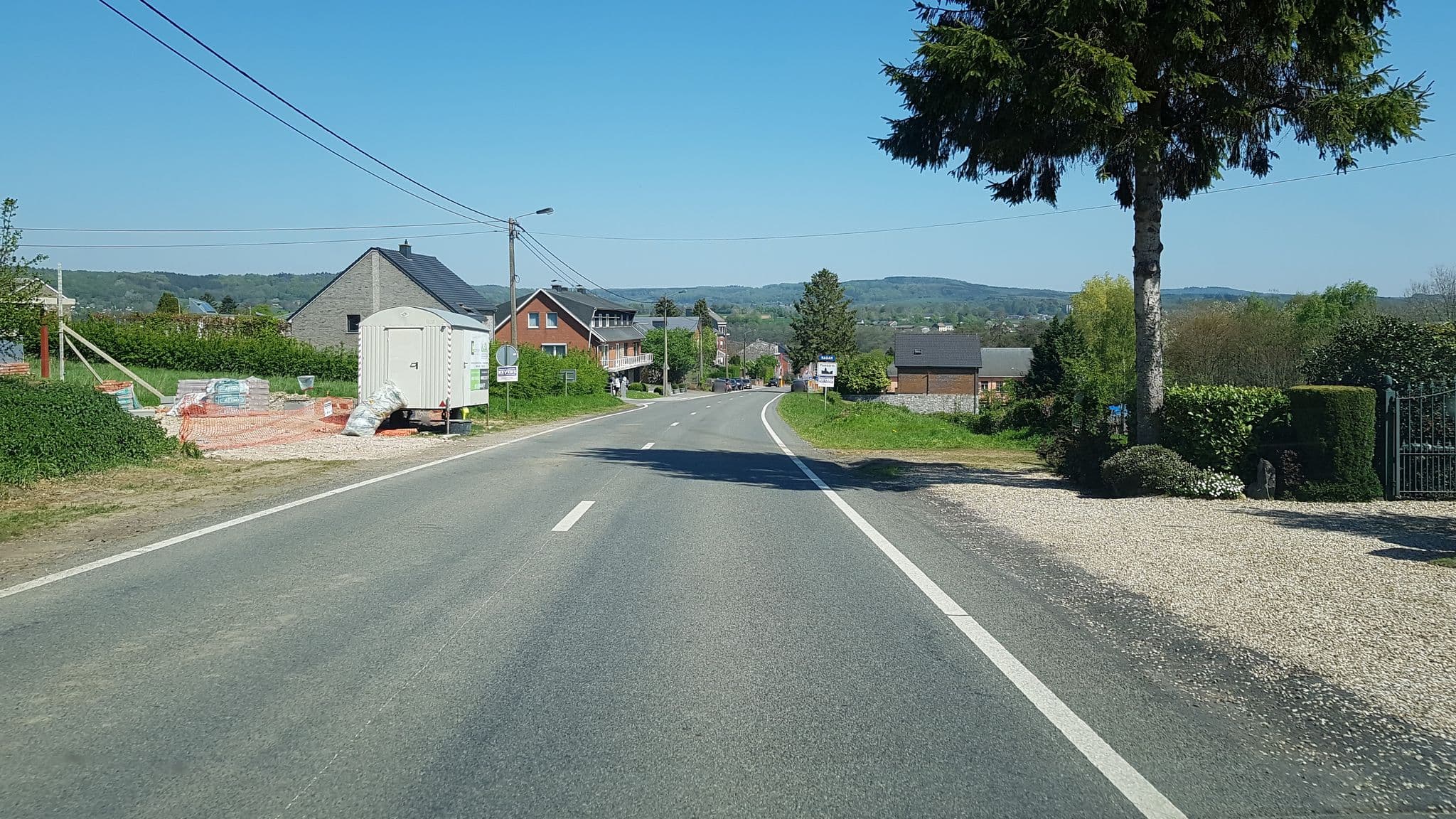 Street view near Le Petit Cheval Blanc, Plombières — © reine5 (CC BY-SA · Mapillary)