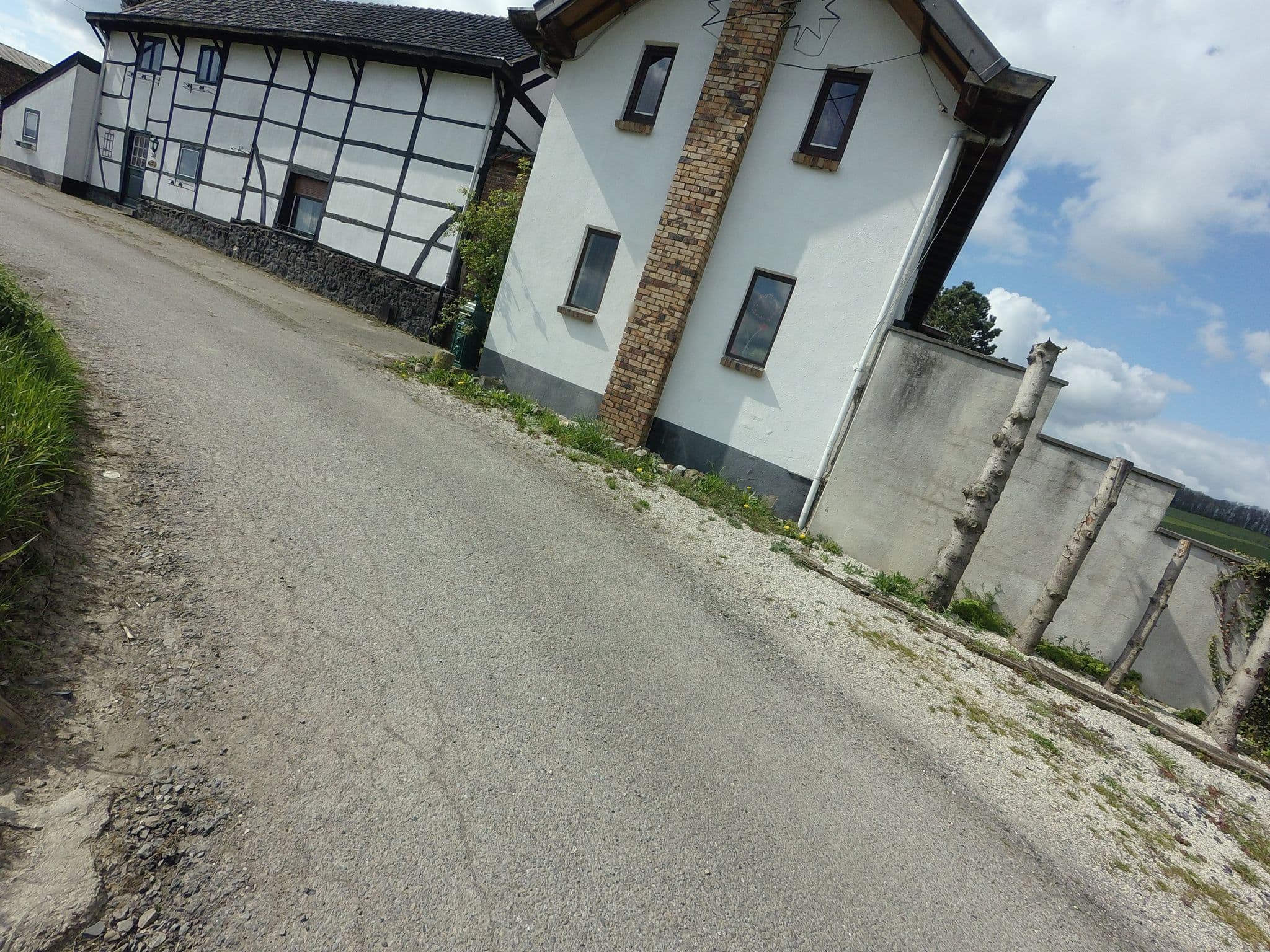 Street view near Vakantie-opdenbroeck, Plombières — © madel (CC BY-SA · Mapillary)