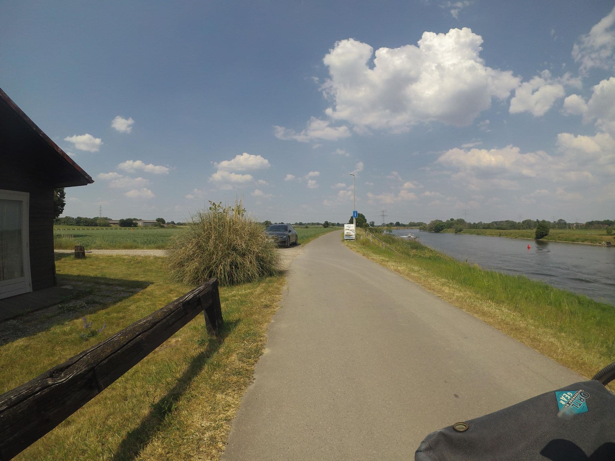 Street view near Chalet La Meuse, Ophoven — © marczoutendijk (CC BY-SA · Mapillary)