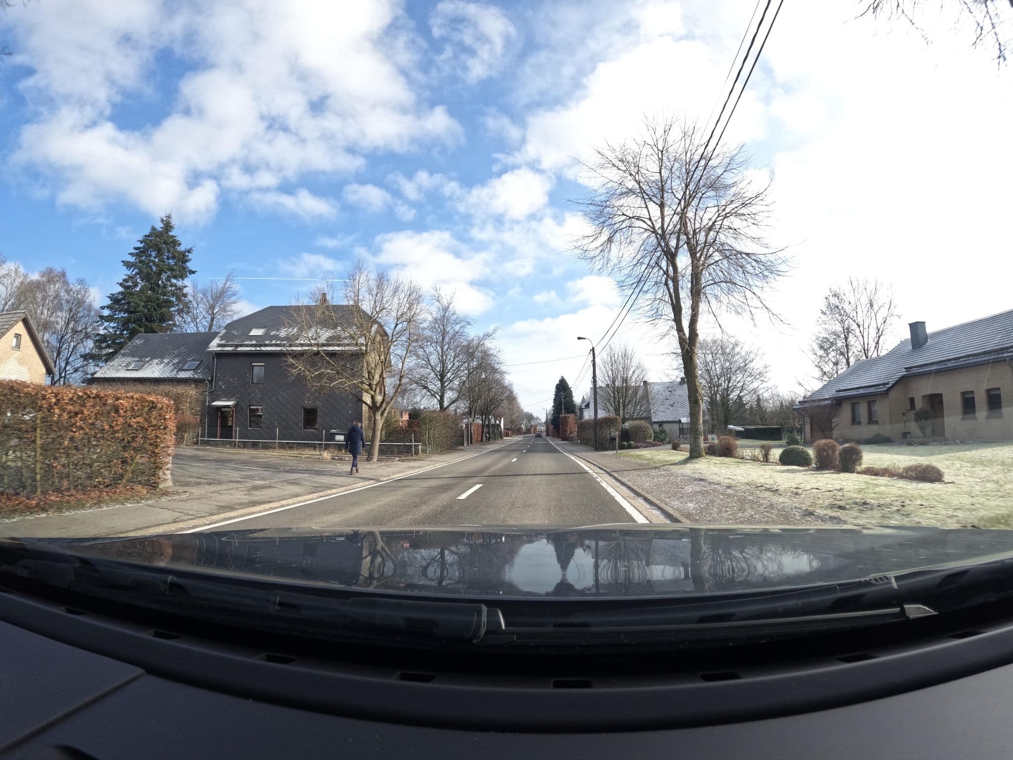 Street view near De Zwelgers' Zuiphutje, Robertville — © vinisa (CC BY-SA · Mapillary)