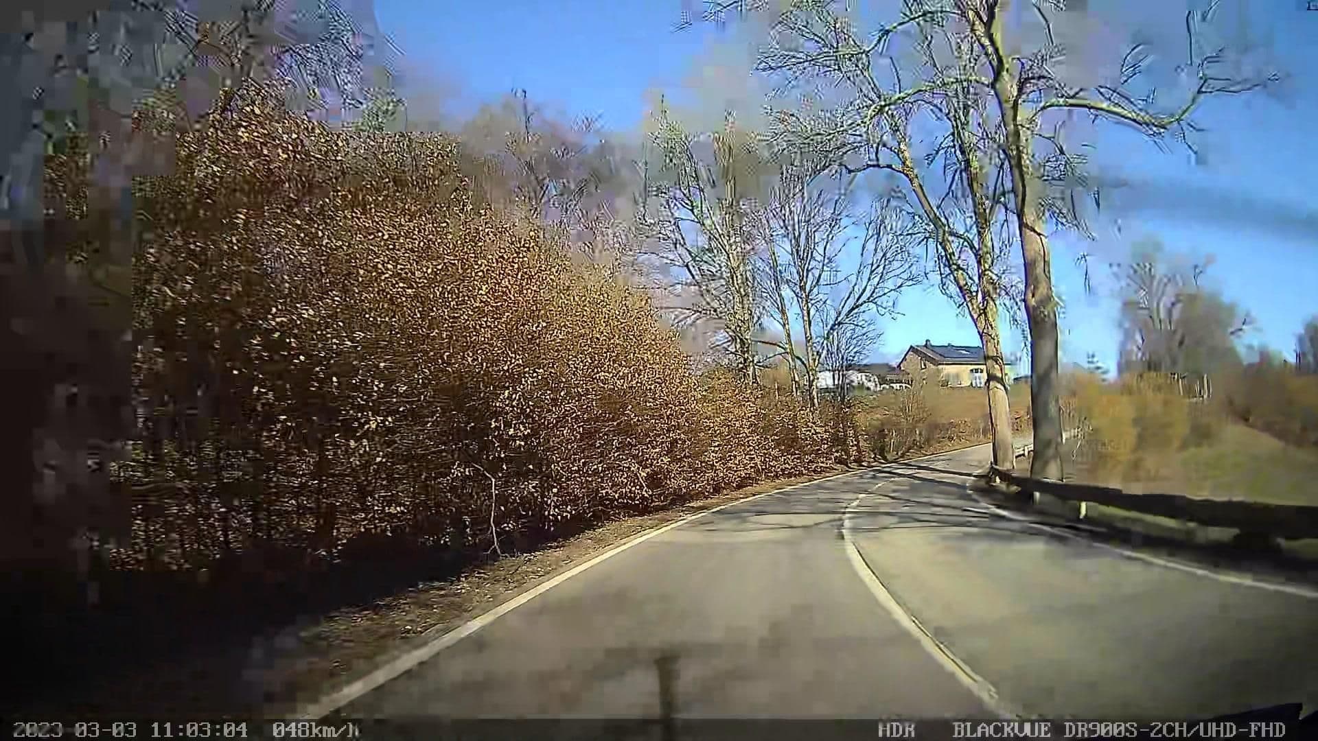 Street view near Gîte les Closures, Bévercé — © madel (CC BY-SA · Mapillary)