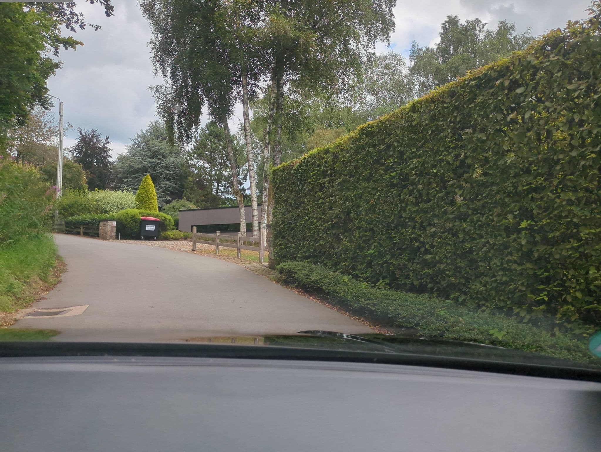 Street view near Appartement La Demoiselle de Bruxelles, Bévercé — © helfrich (CC BY-SA · Mapillary)