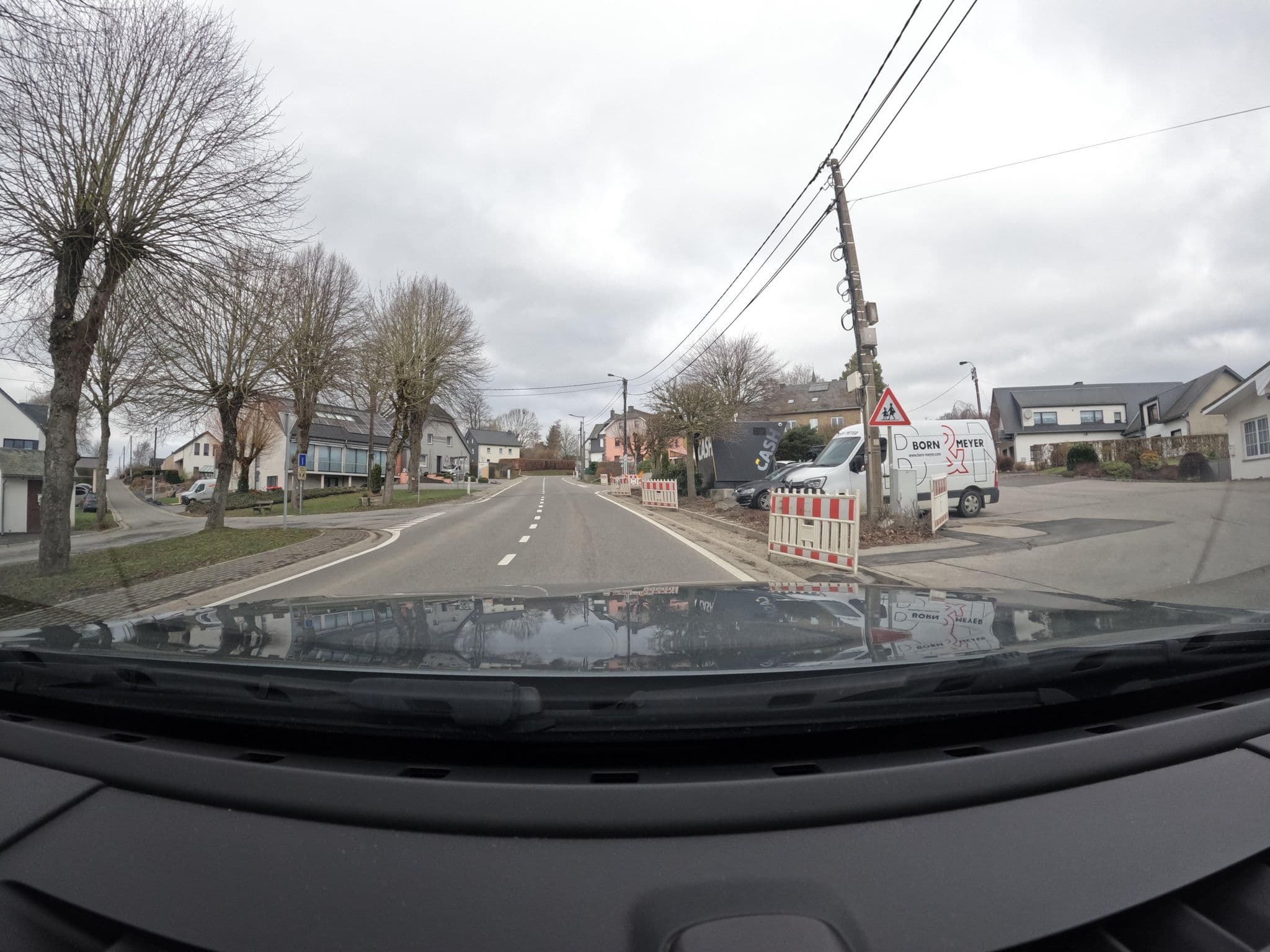 Street view near Hotel Kreusch, Amblève — © vinisa (CC BY-SA · Mapillary)