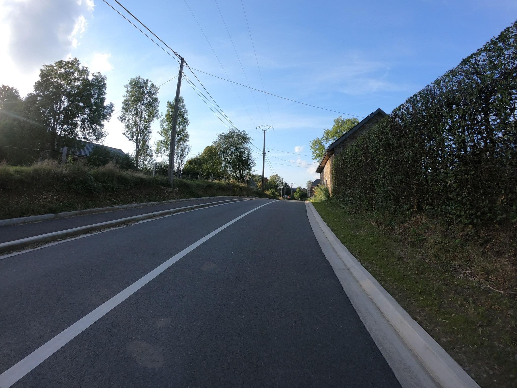 Street view near Amon 'l Charli, Robertville — © joostjakob (CC BY-SA · Mapillary)