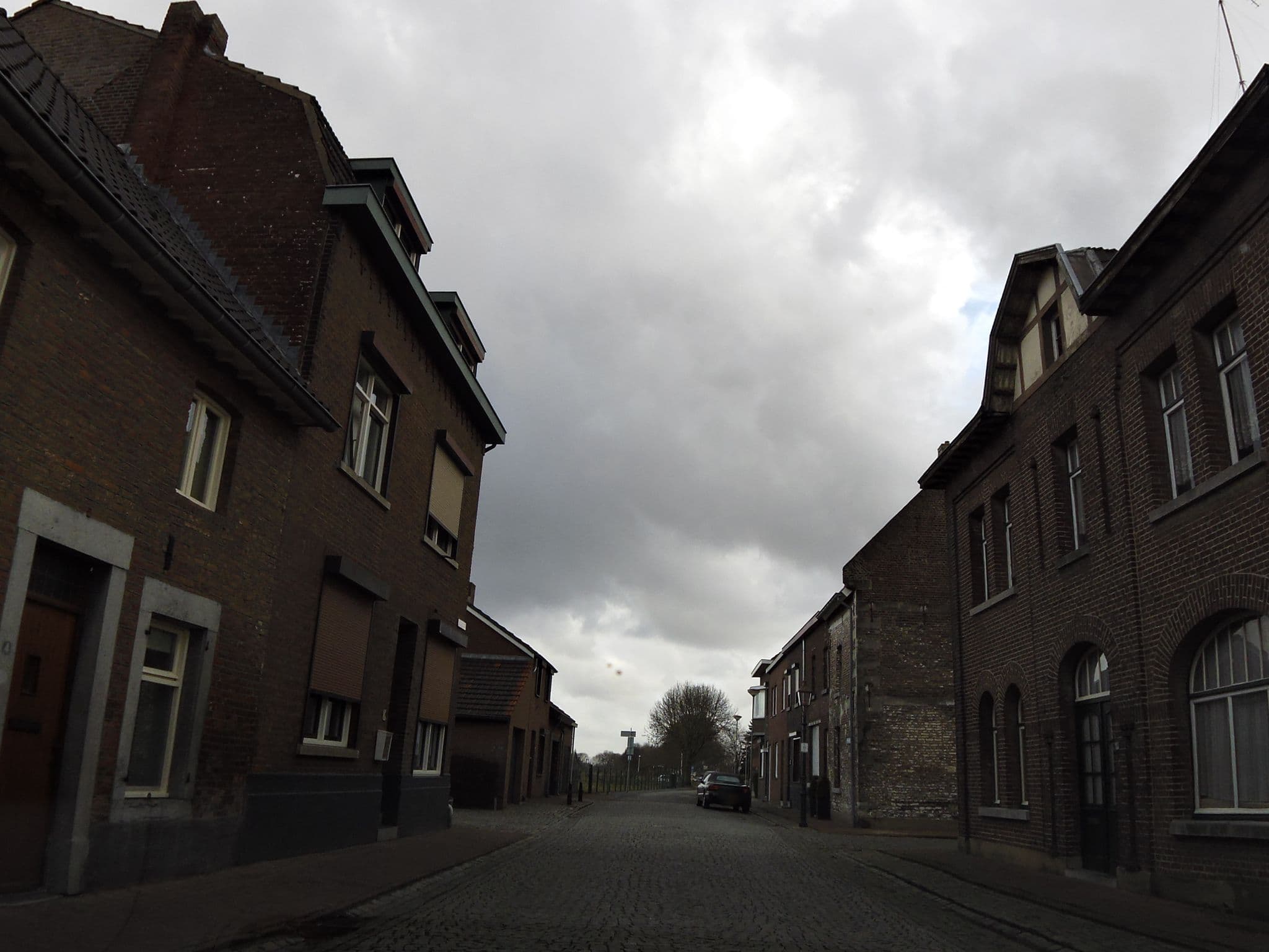 Street view near Viva Roetsj, Eijsden — © madel (CC BY-SA · Mapillary)