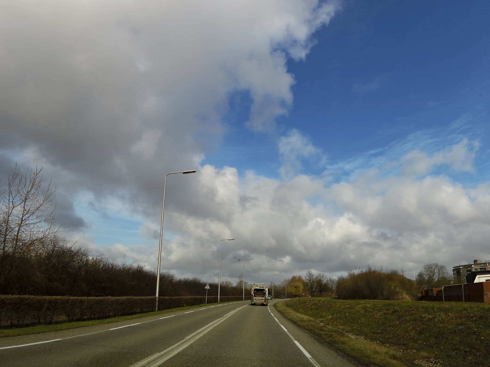 Street view near Cosy floating boatlodge, "Paris", Heugem — © madel (CC BY-SA · Mapillary)