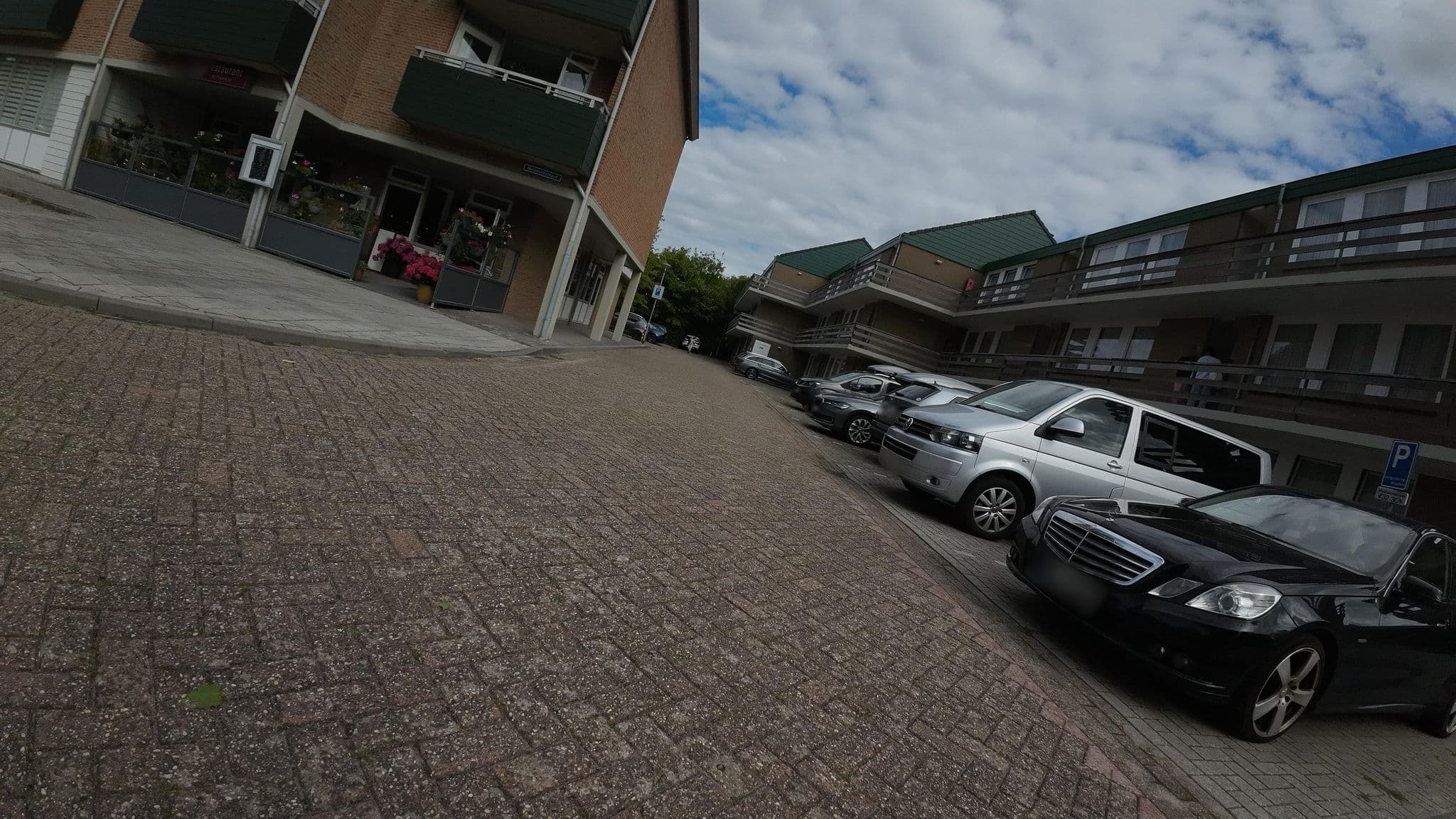 Street view near Erholungswerk Post, Postbank, Telekom, Sluis — © teddy73 (CC BY-SA · Mapillary)