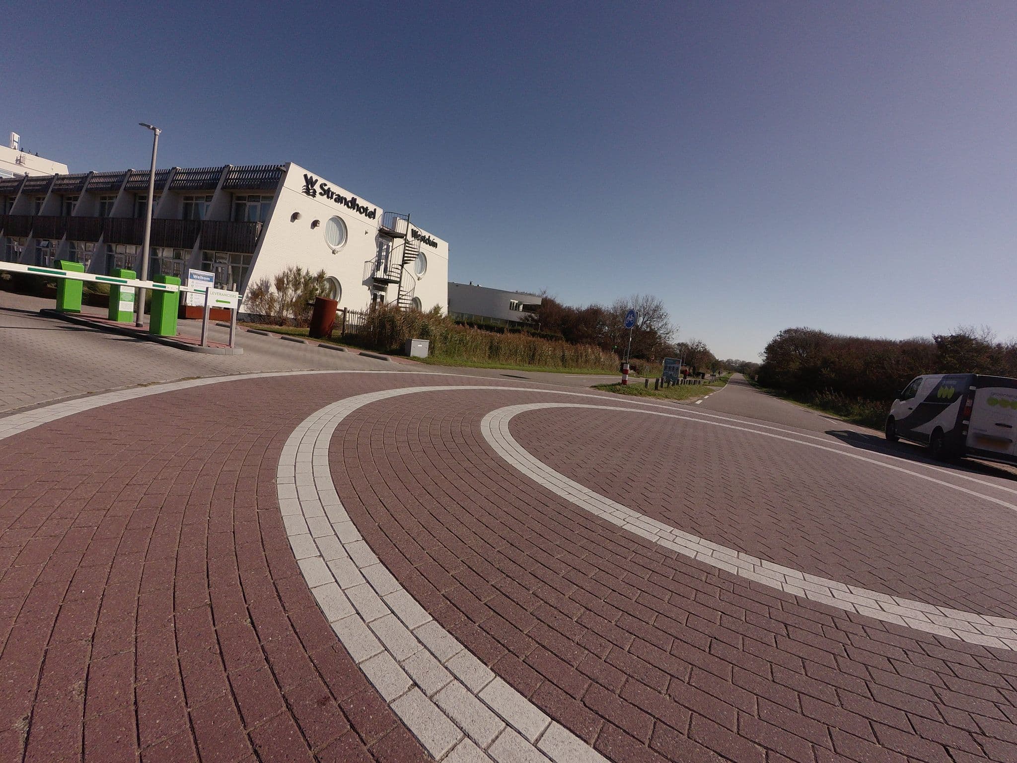 Street view near Golden Tulip Strandhotel Westduin, Lammerenburg — © madel (CC BY-SA · Mapillary)