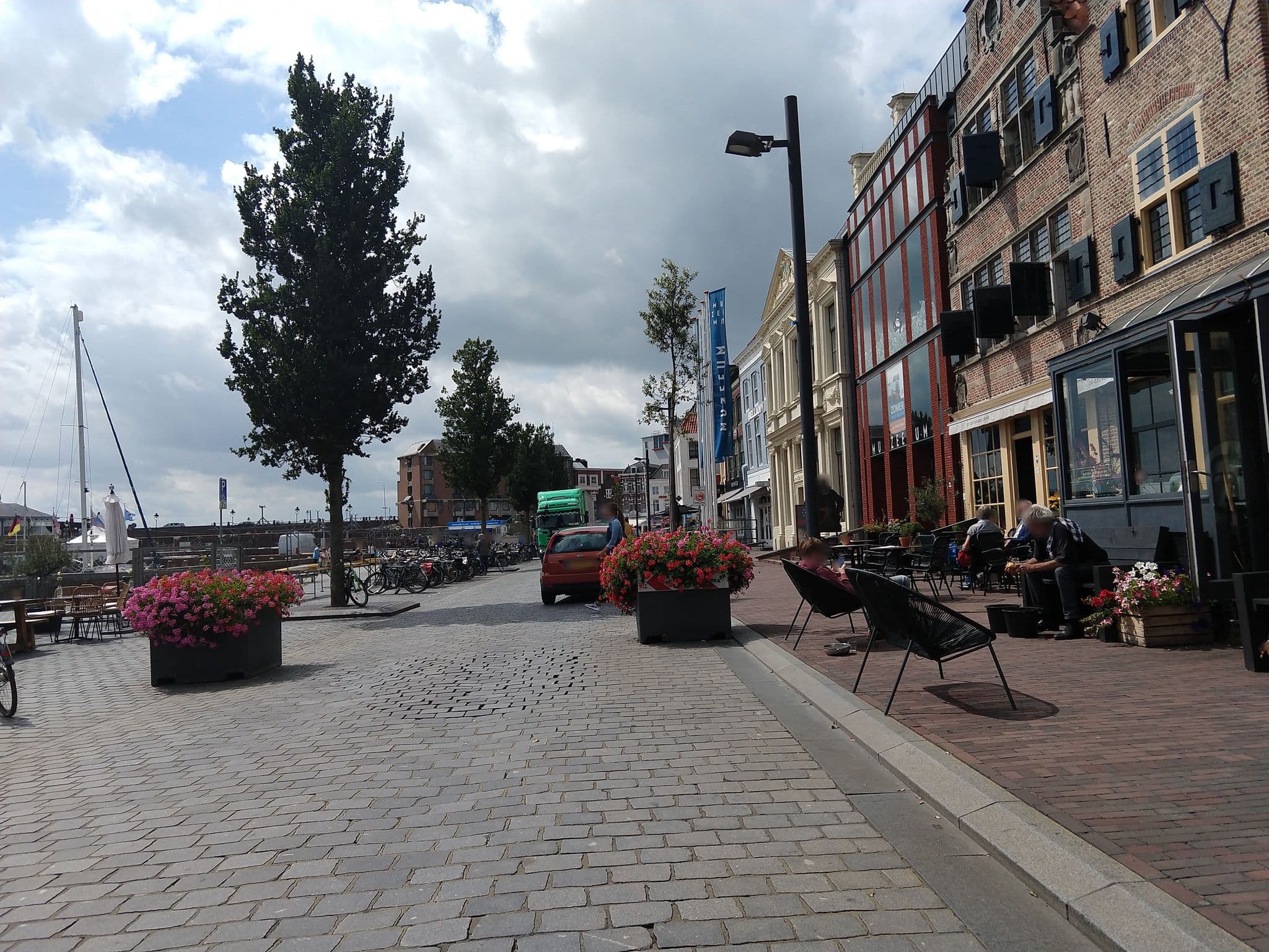 Street view near HOTELdeBEAUTEL, Vlissingen — © adverburg (CC BY-SA · Mapillary)