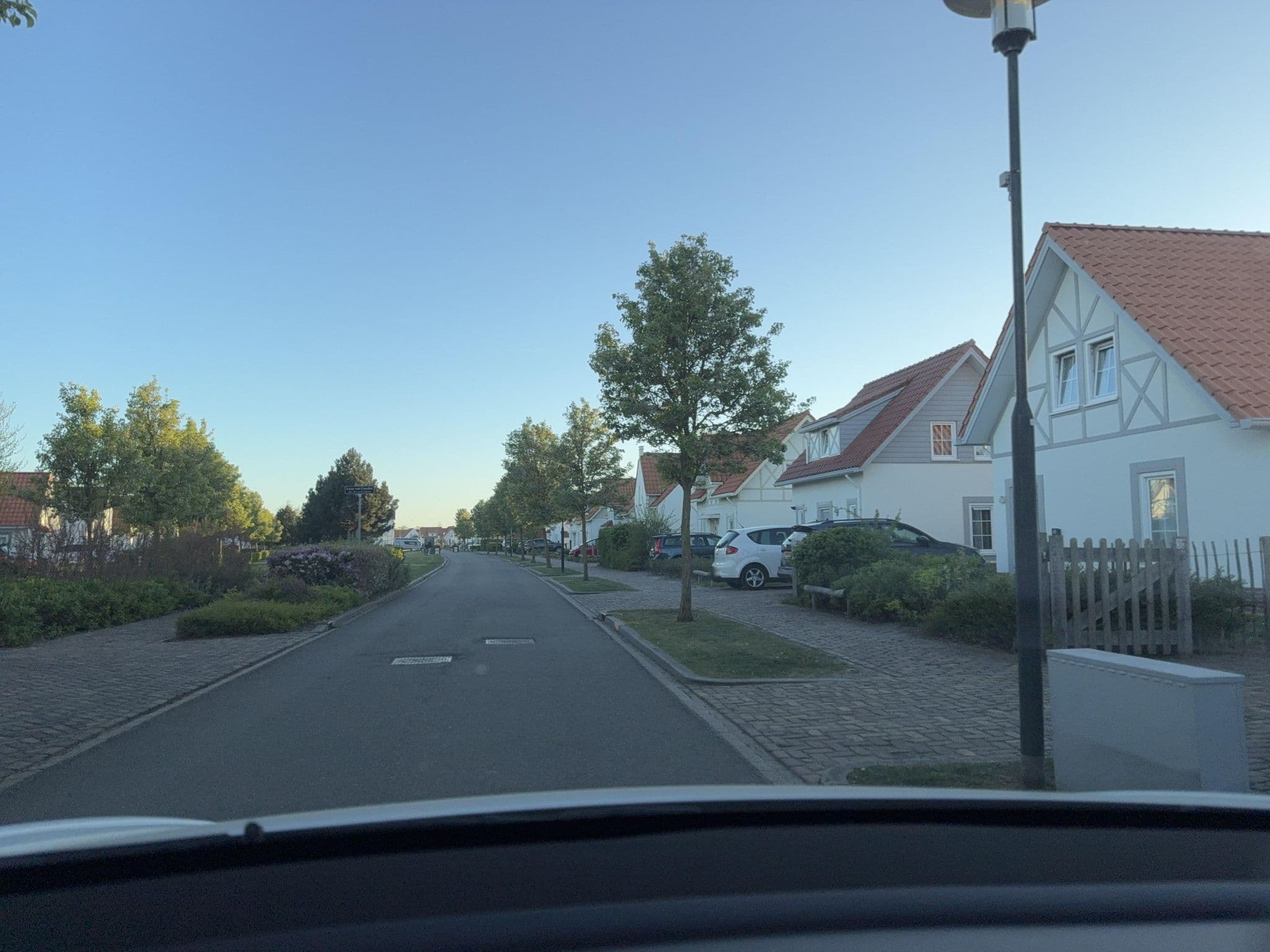 Street view near Laan van Cavelot 34, Sluis — © ottor (CC BY-SA · Mapillary)