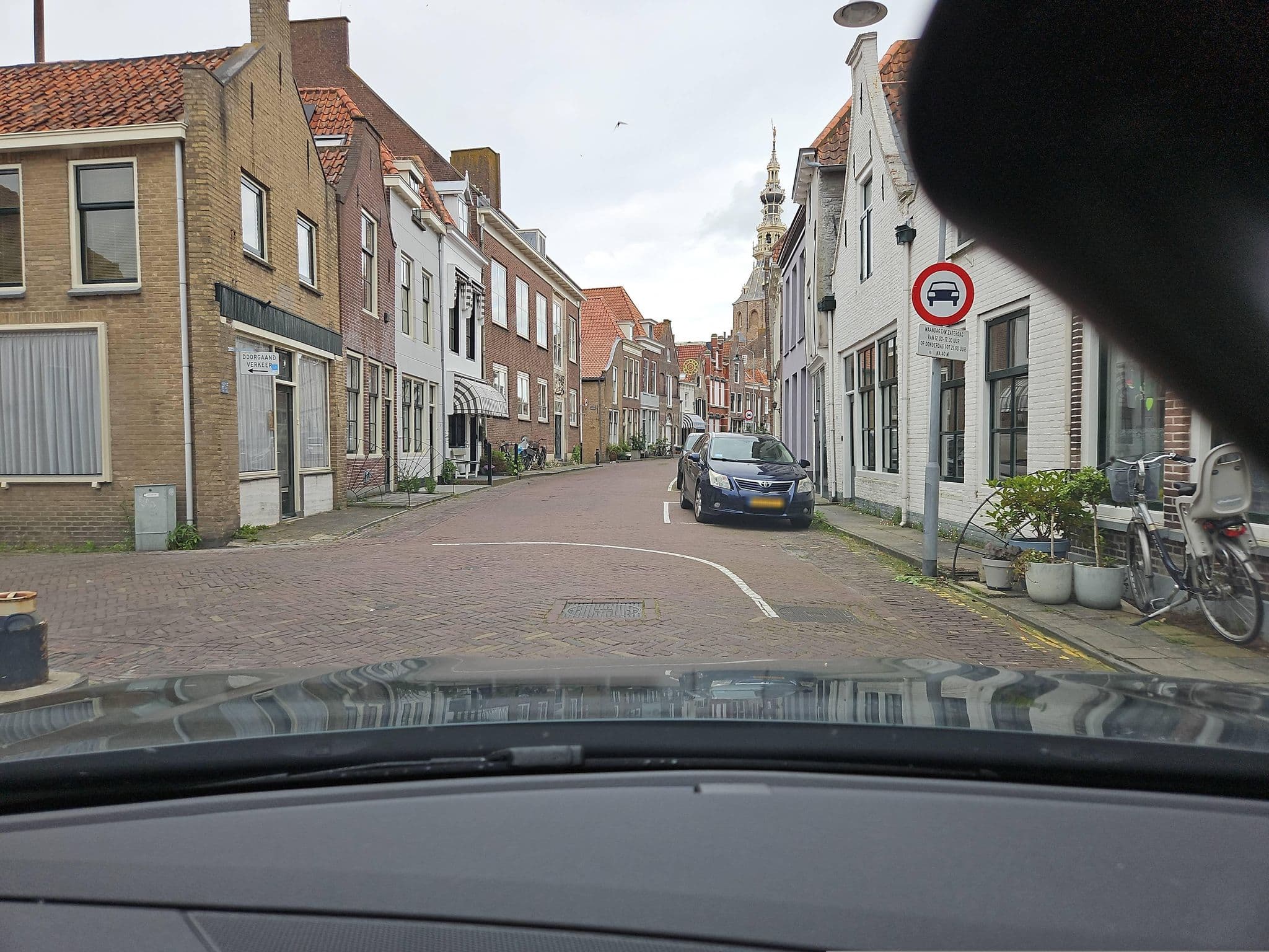 Street view near Bed & Breakfast Beddegoed, Zierikzee — © toho (CC BY-SA · Mapillary)