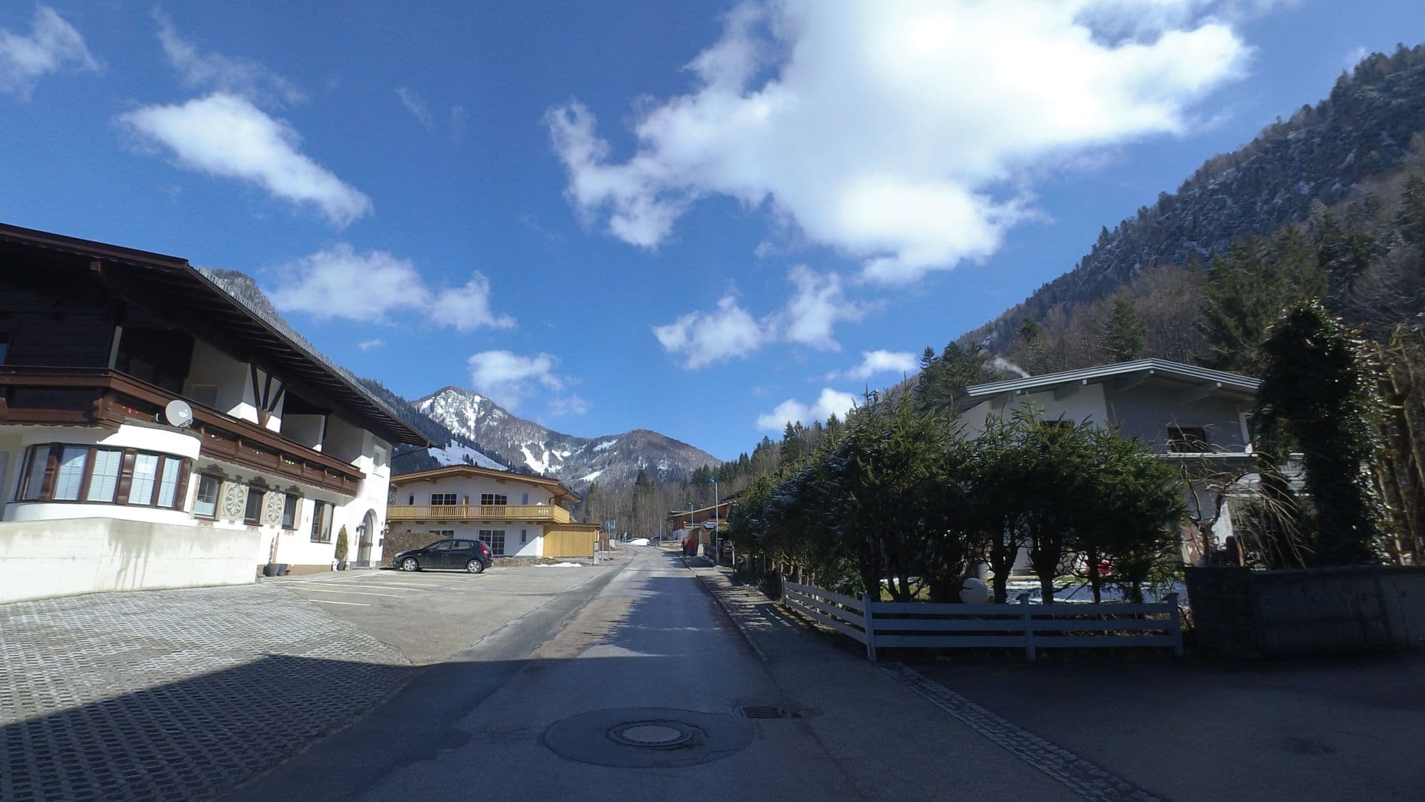 Street view near Appartementhaus Montana, Kössen — © schulf (CC BY-SA · Mapillary)
