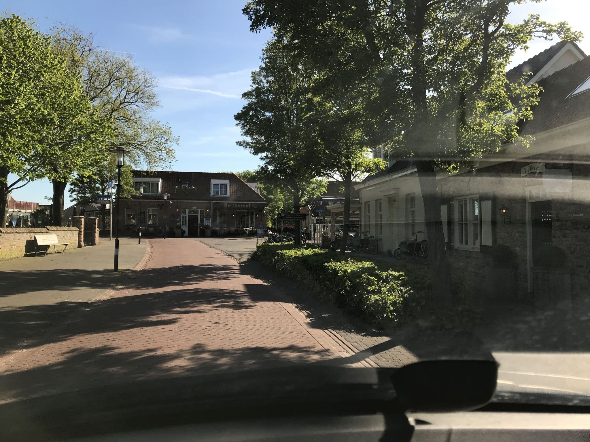 Street view near Veerse Bree, Vrouwenpolder vakantie appartement, Serooskerke — © elton4711 (CC BY-SA · Mapillary)