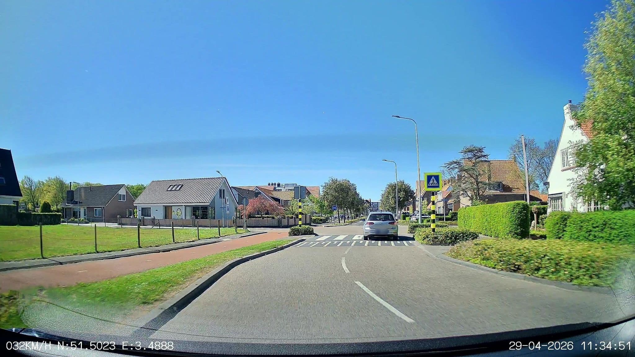 Street view near Vakantiewoning 'Stenen Koe', Zoutelande — © thewizard (CC BY-SA · Mapillary)