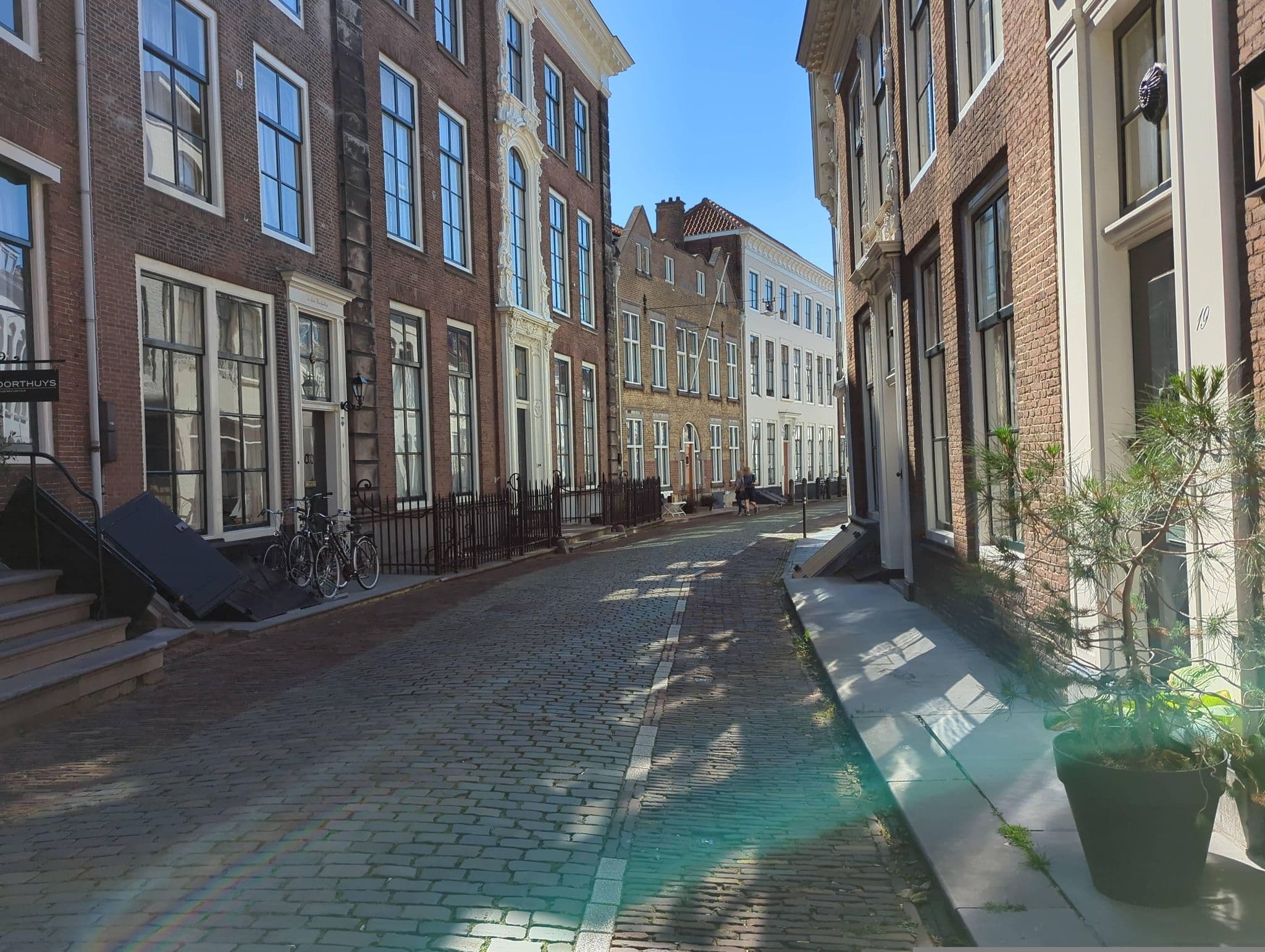 Street view near B&B 't Poorthuys, Middelburg — © mitsjol (CC BY-SA · Mapillary)