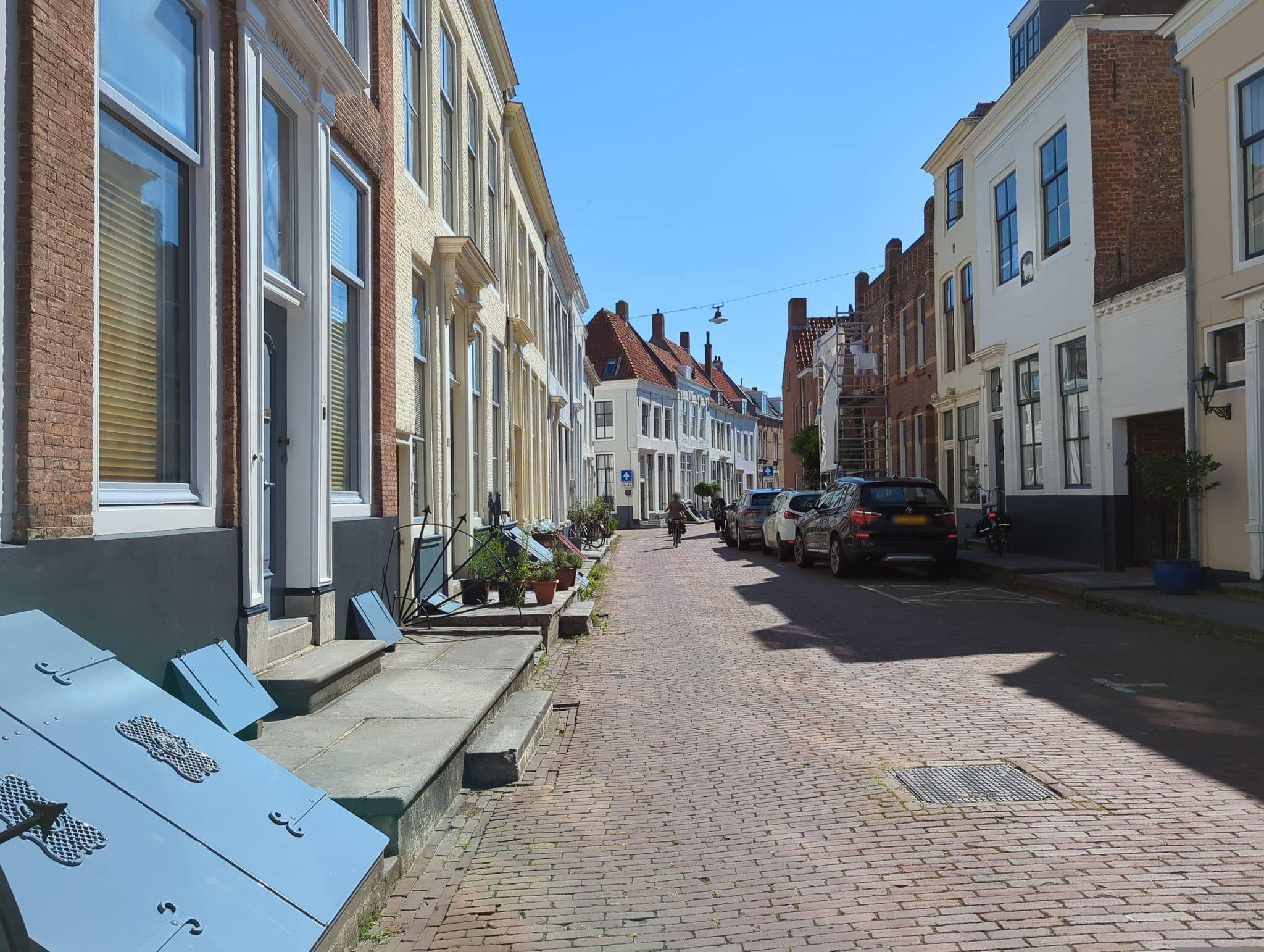 Street view near Boetiekhotel De Bajoene, Middelburg — © mitsjol (CC BY-SA · Mapillary)