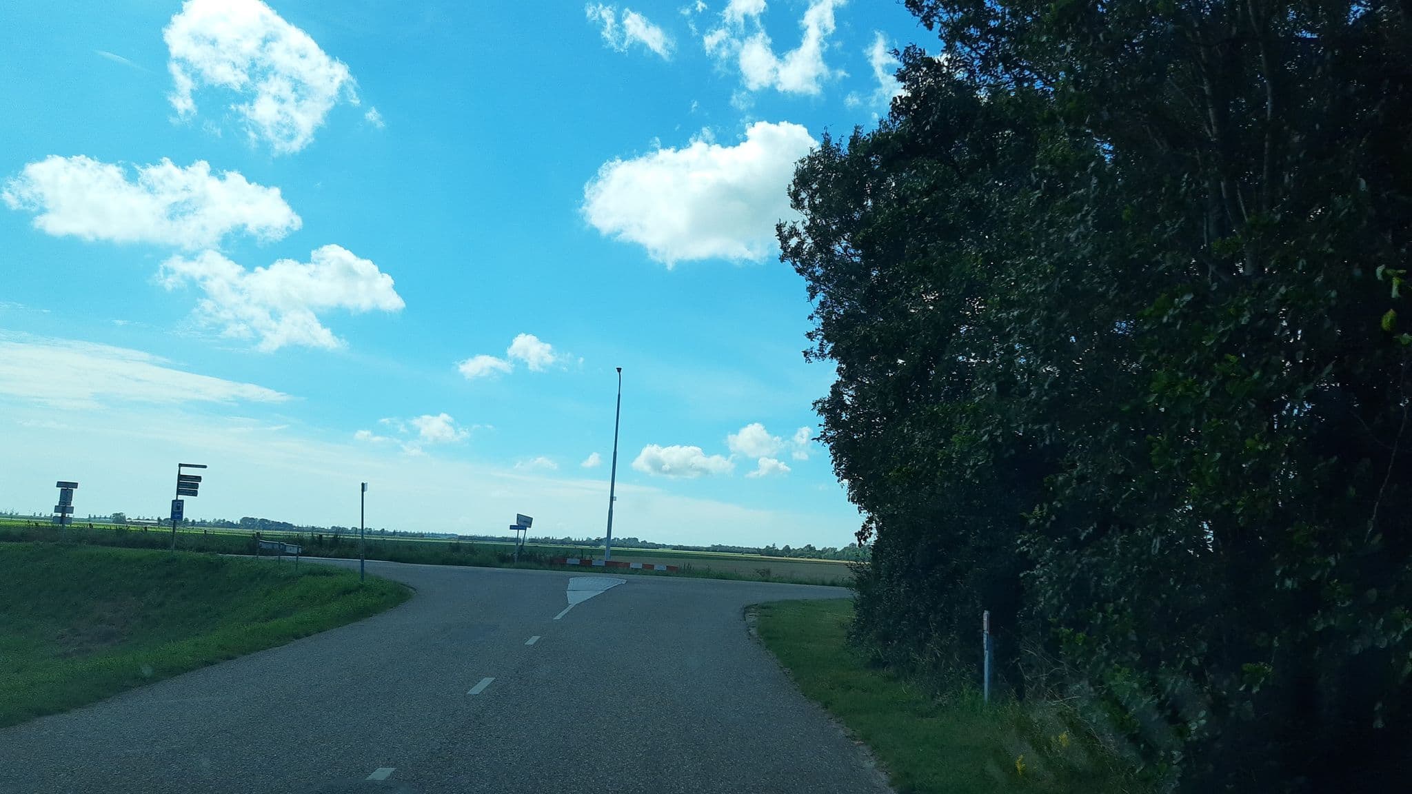 Street view near Camping Noorder Nieuwland, Brouwershaven — © ankeric (CC BY-SA · Mapillary)