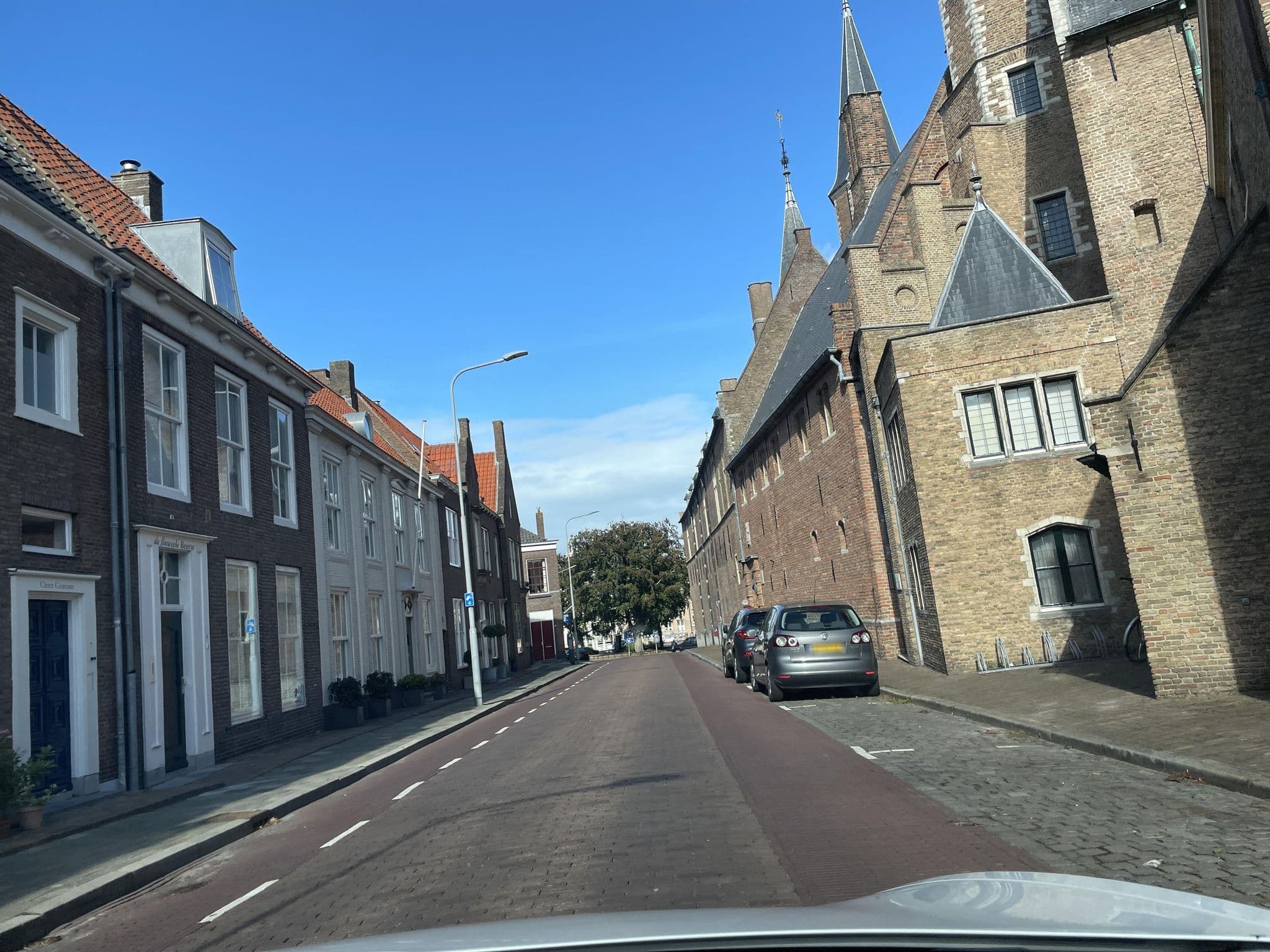 Street view near In Den Abeelboom, Middelburg — © tumblecow (CC BY-SA · Mapillary)