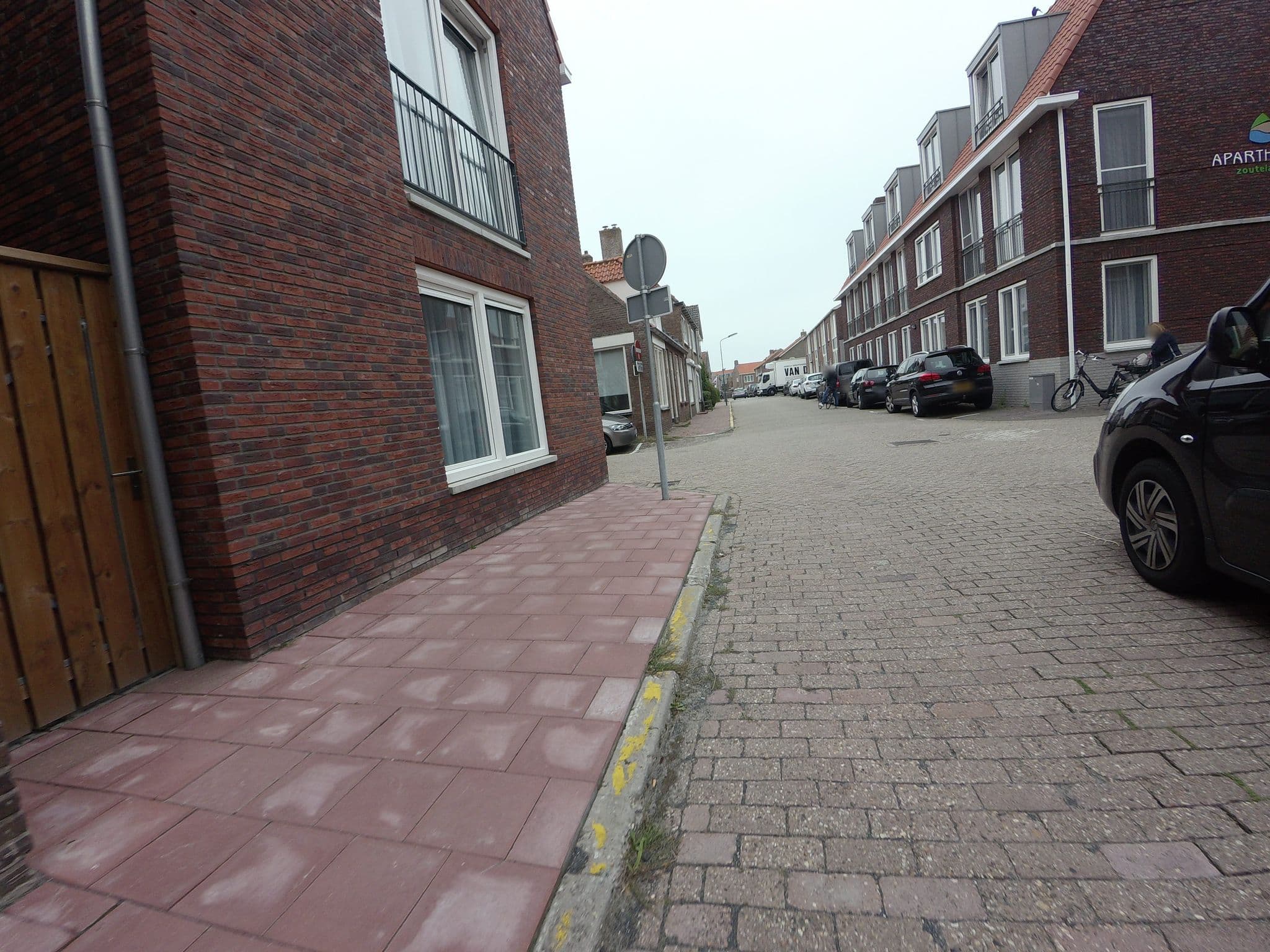 Street view near Hotel Kleine Willebrord, Zoutelande — © madel (CC BY-SA · Mapillary)