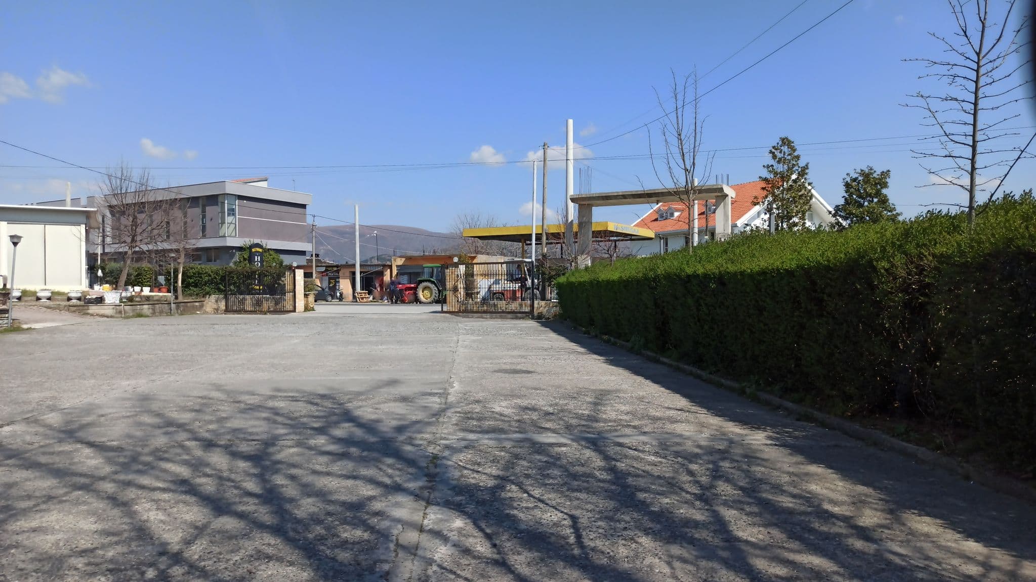 Street view near Bar Restorant Hotel Hasmegaj, Vukatanë — © eniko (CC BY-SA · Mapillary)