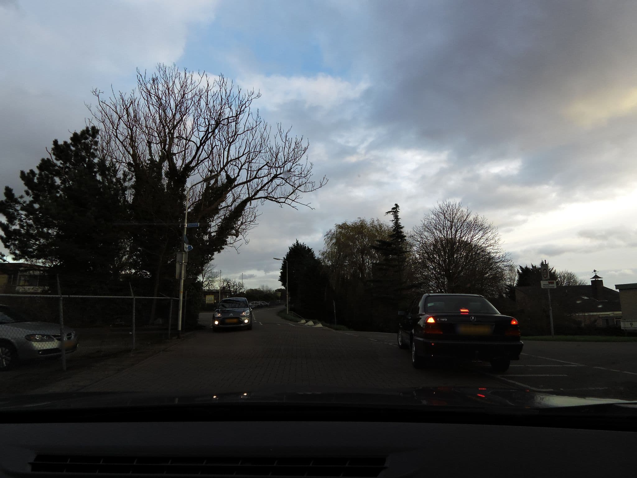 Street view near Tuin op Zuid, Oud-Beijerland — © sander_h (CC BY-SA · Mapillary)