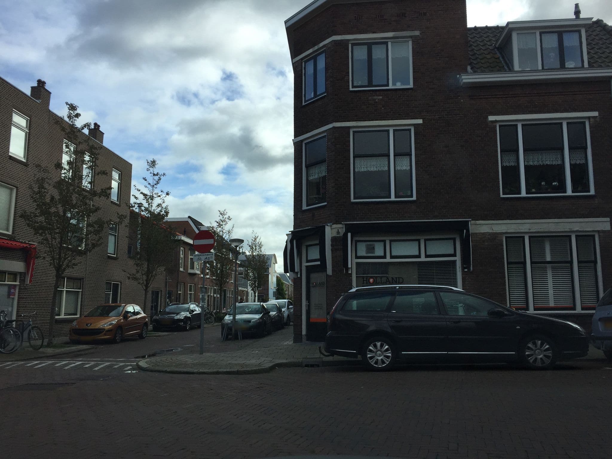 Street view near B&B Juuls, Delft — © it_s_so_funny (CC BY-SA · Mapillary)